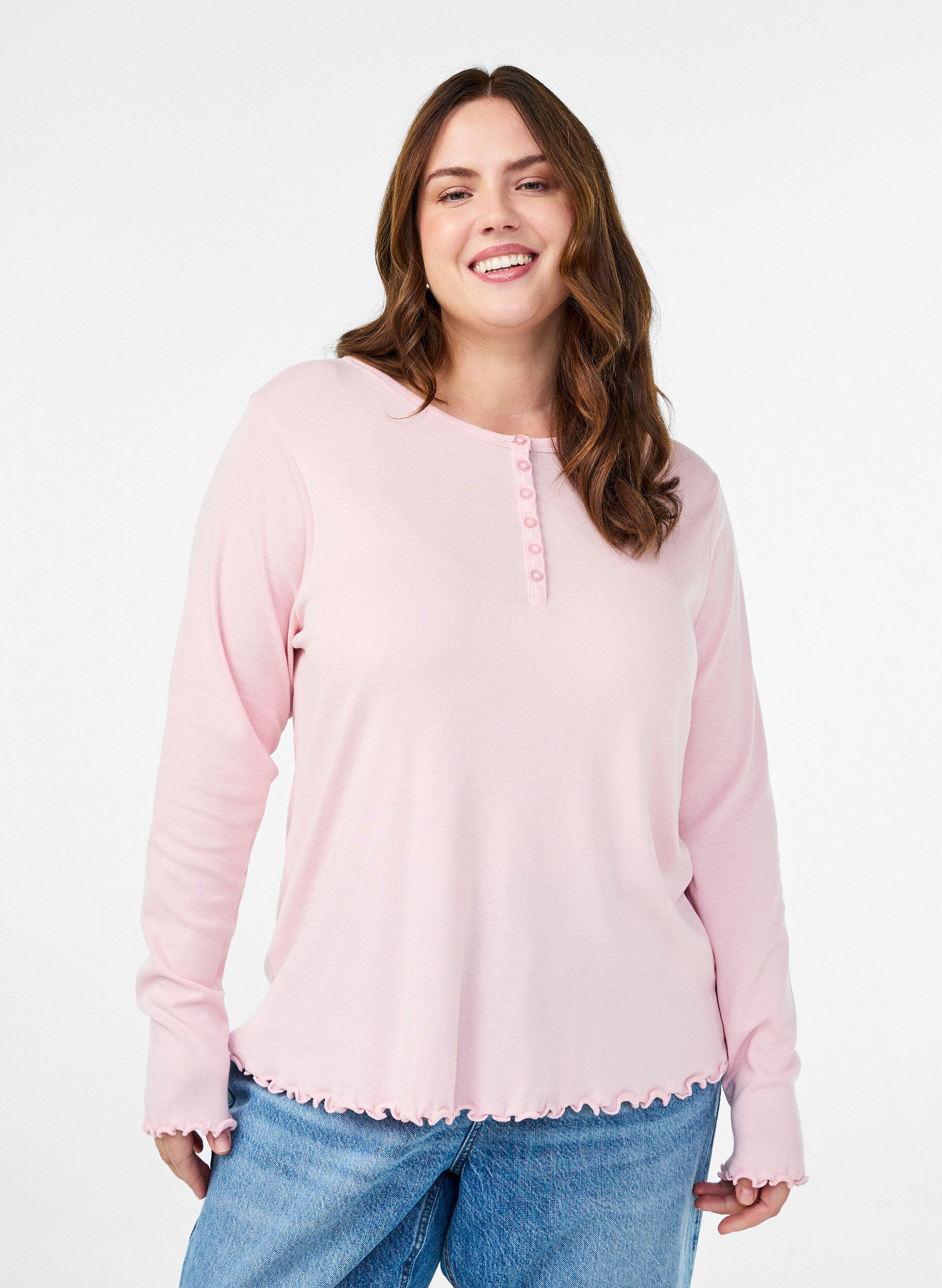 Jerseybluse mit Kn&ouml;pfen und welligen Kanten, Pink, Model
