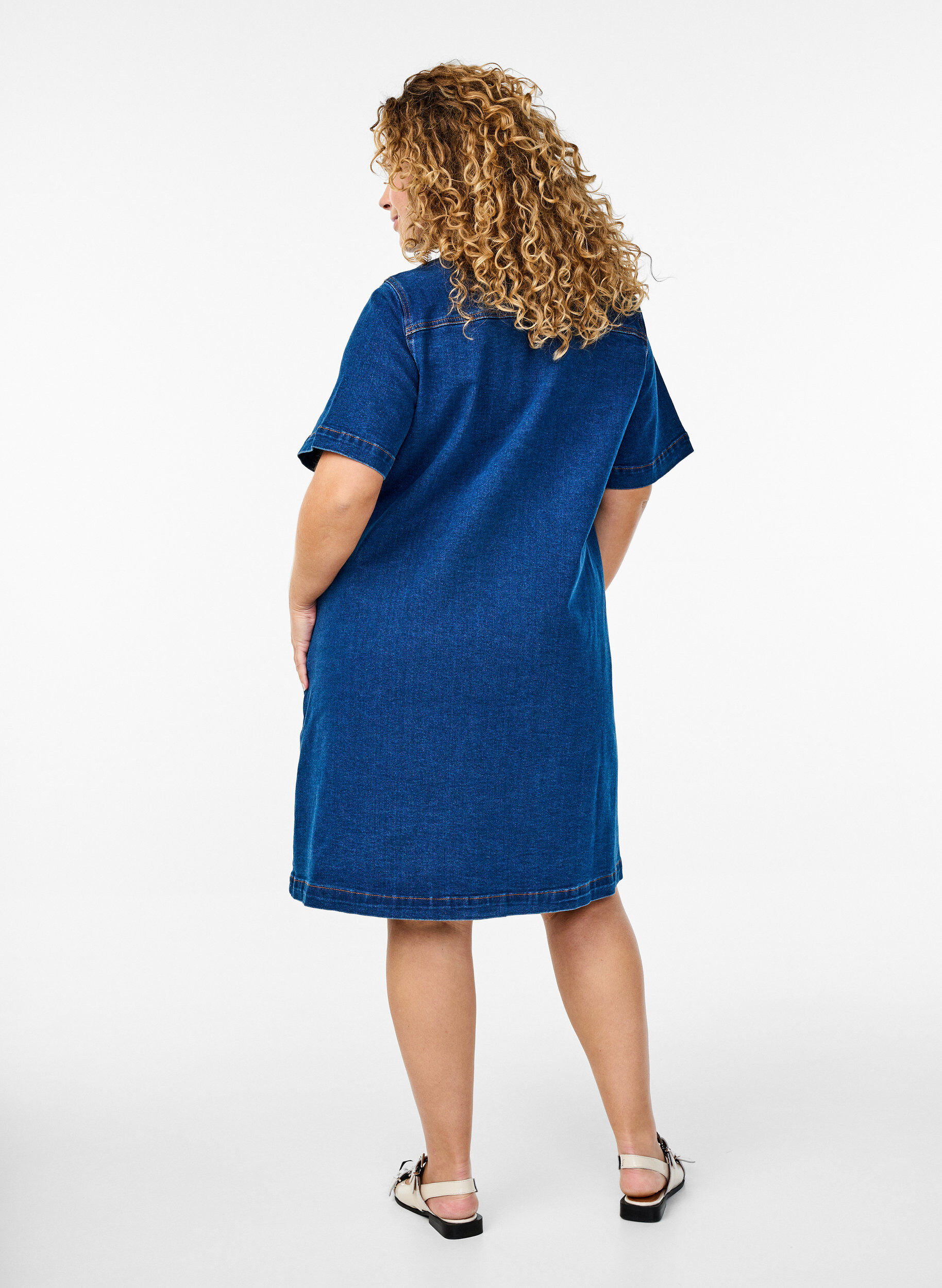 ZizziJeanskleid mit Kn&ouml;pfen und kurzen &Auml;rmeln, Blau, Model image number 2