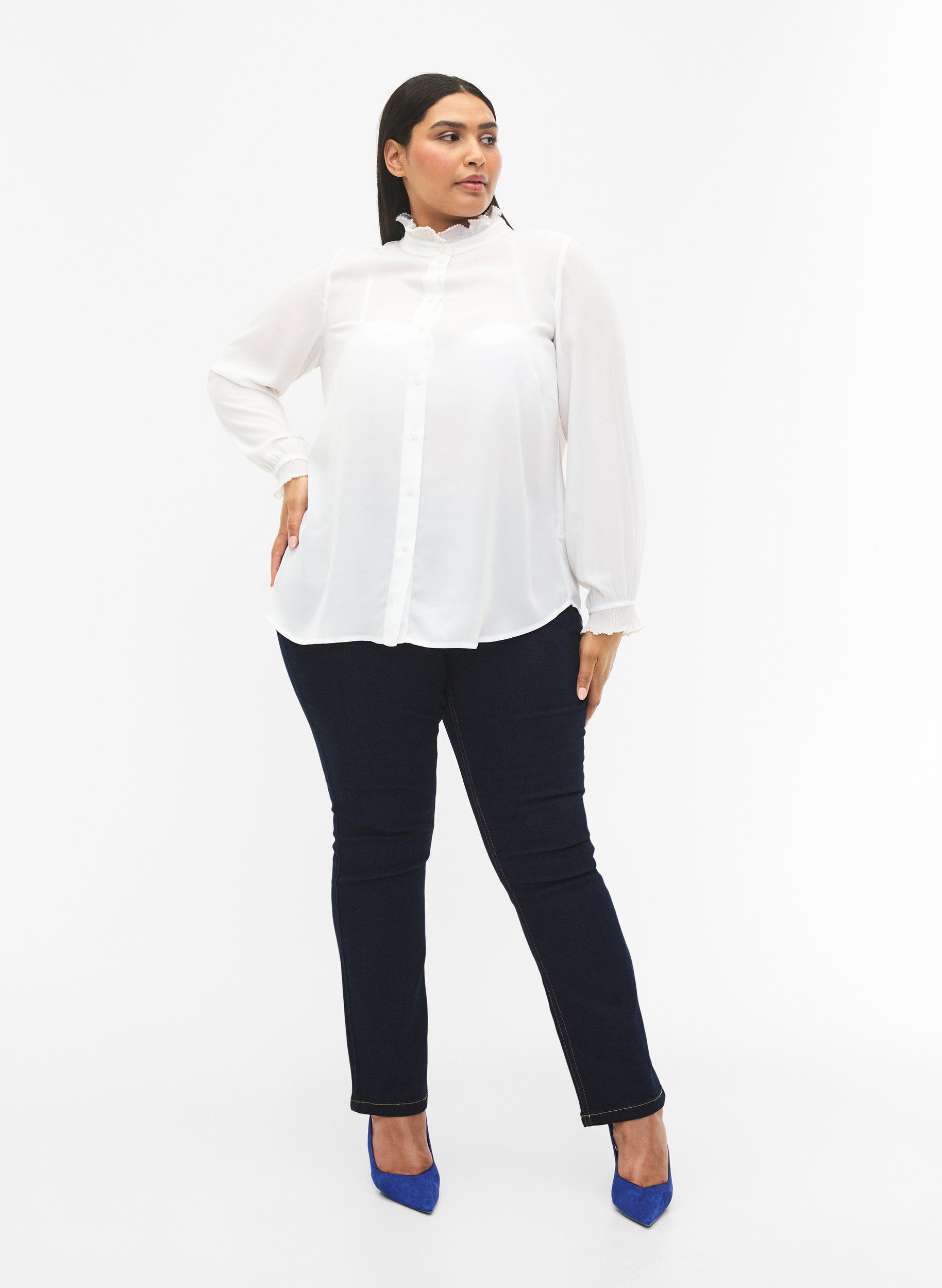 Zizzi Hemdbluse mit R&uuml;schendetail, Bright White, Model image number 4