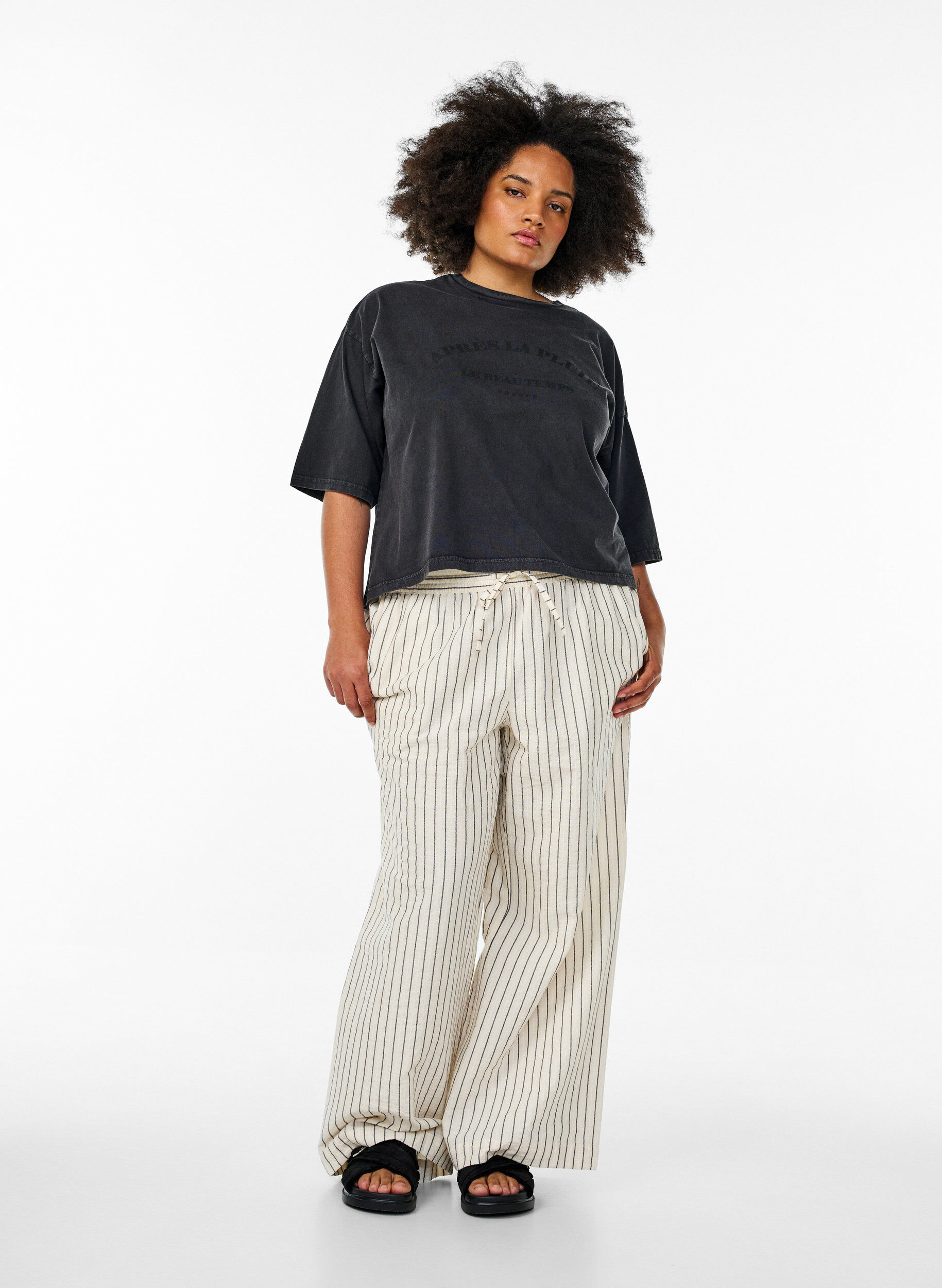 ZizziKurzes T-Shirt mit Lockere Passform, Grau, Model image number 1