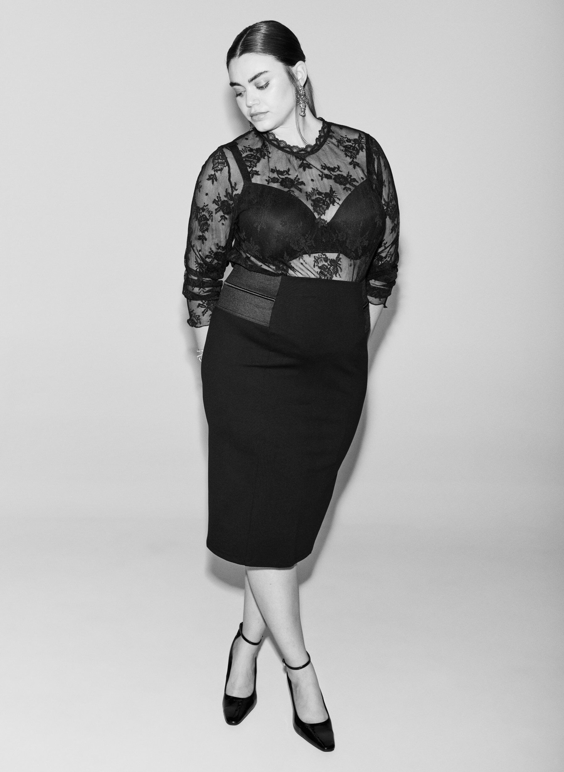 ZizziEng anliegender Rock mit Gummibund an der Taille, Schwarz, Image image number 0