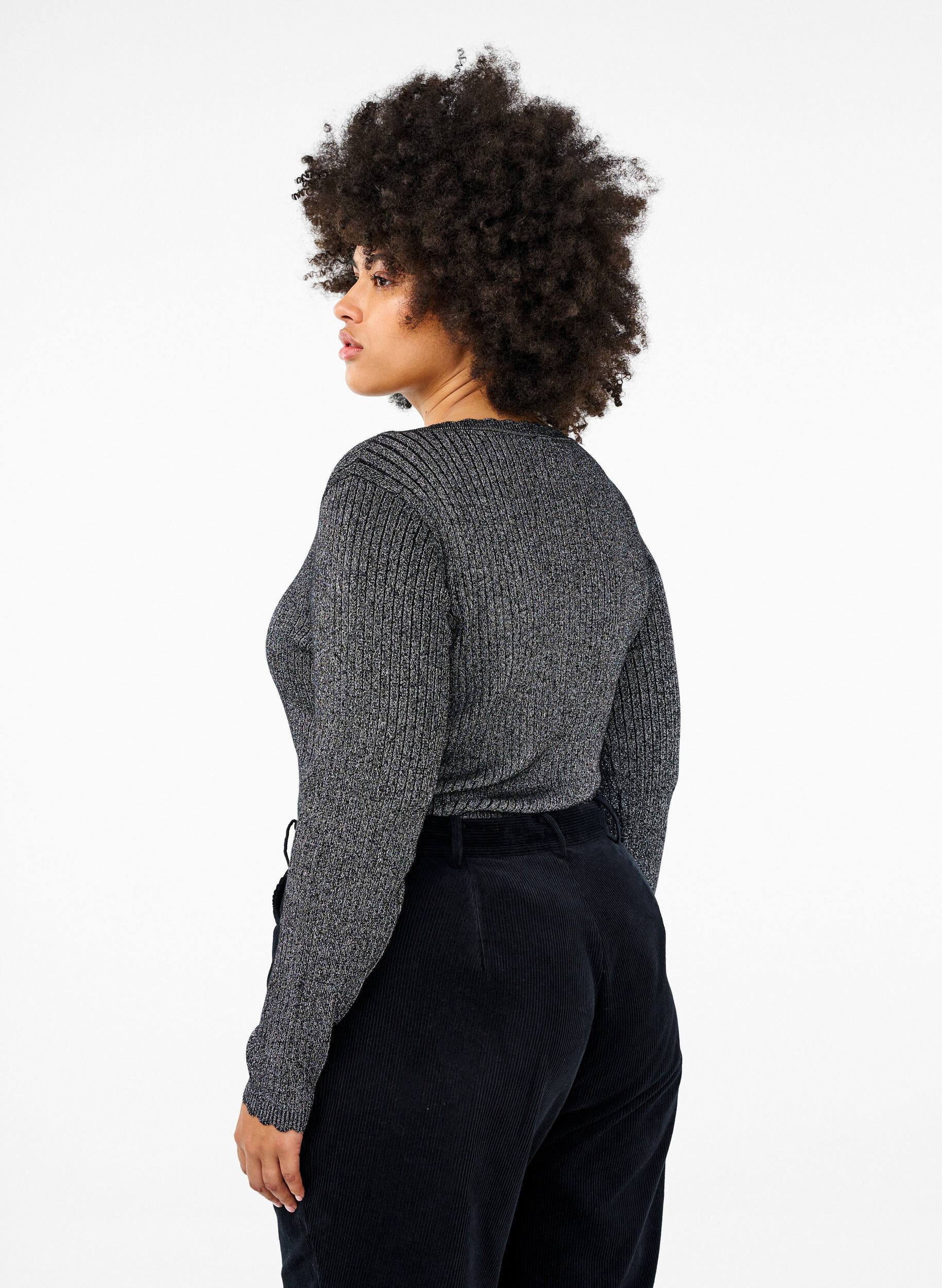 ZizziEng anliegende Strickbluse mit Glitzerfaden, Schwarz, Model image number 2