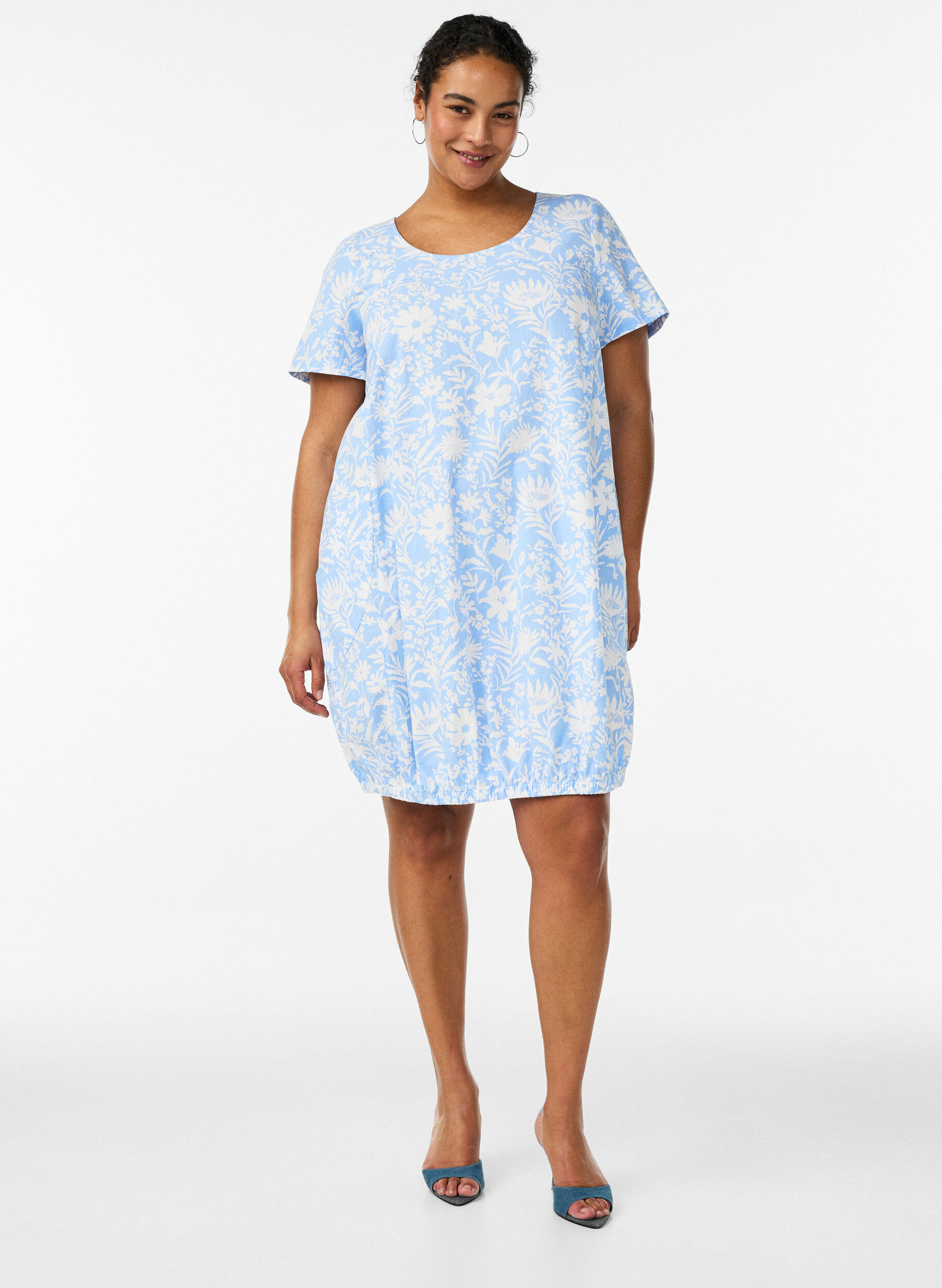 ZizziKurz&auml;rmliges Baumwollkleid mit Aufdruck, Vanille, Model image number 1