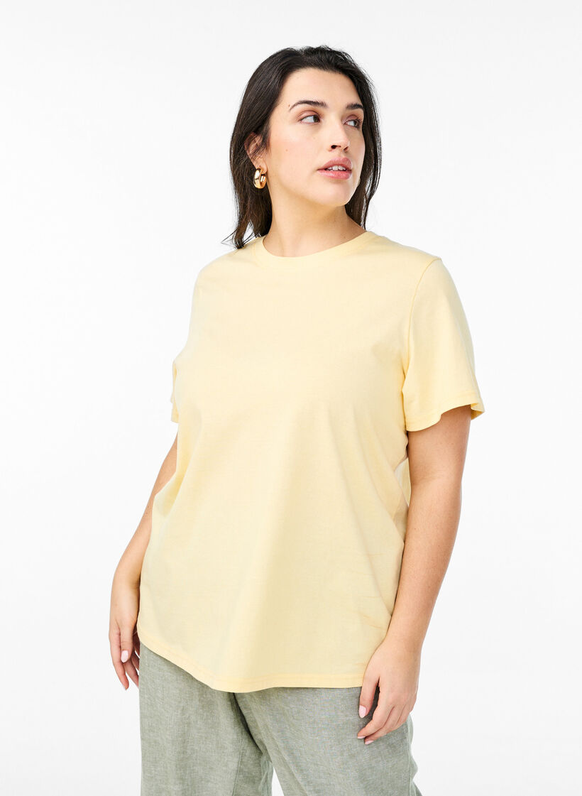 Basic-T-Shirt aus Baumwolle mit Rundhalsausschnitt, Gelb, Model image number 0