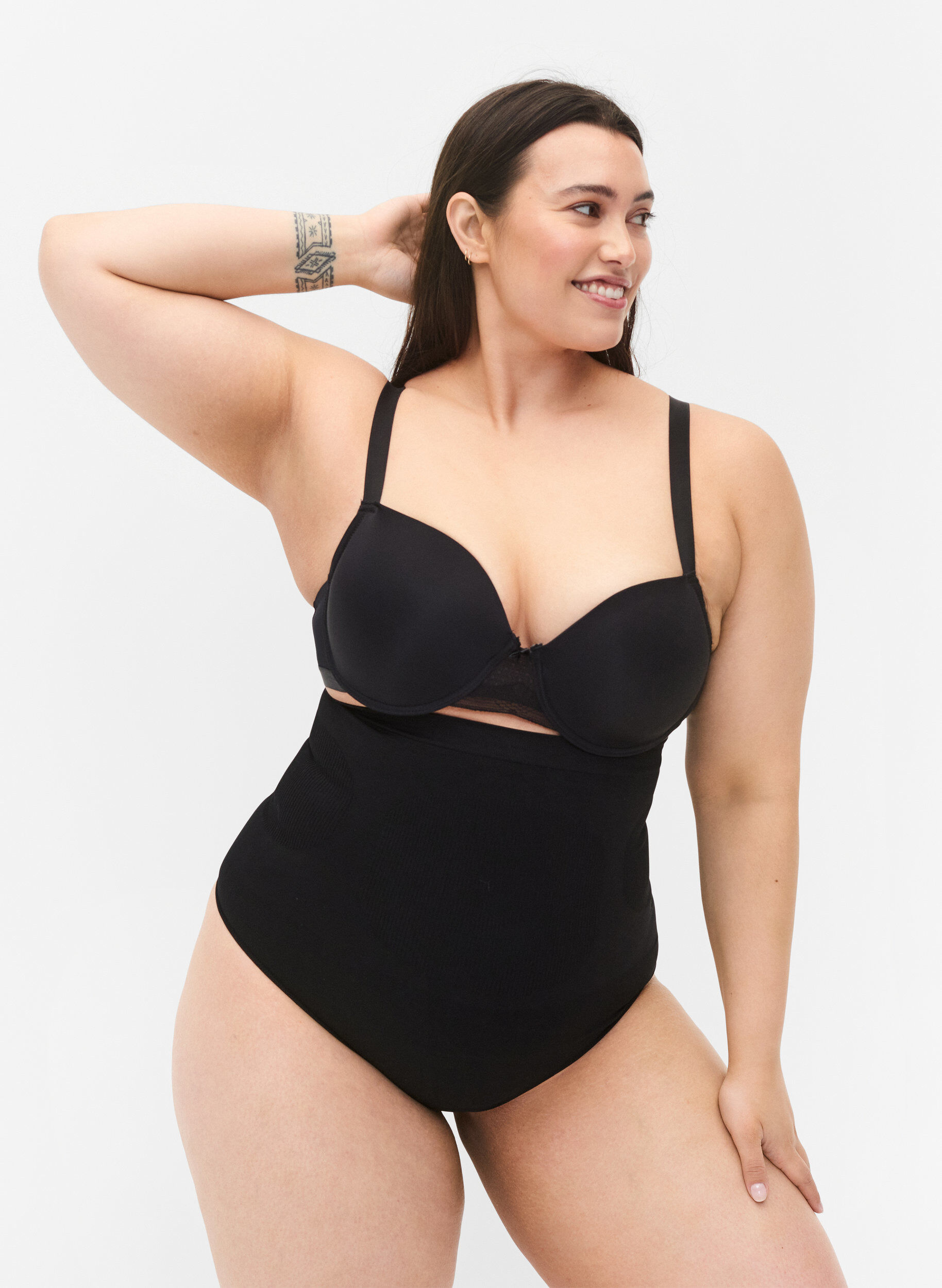 Shapewear-Tanga mit hoher Taille, Schwarz, Model