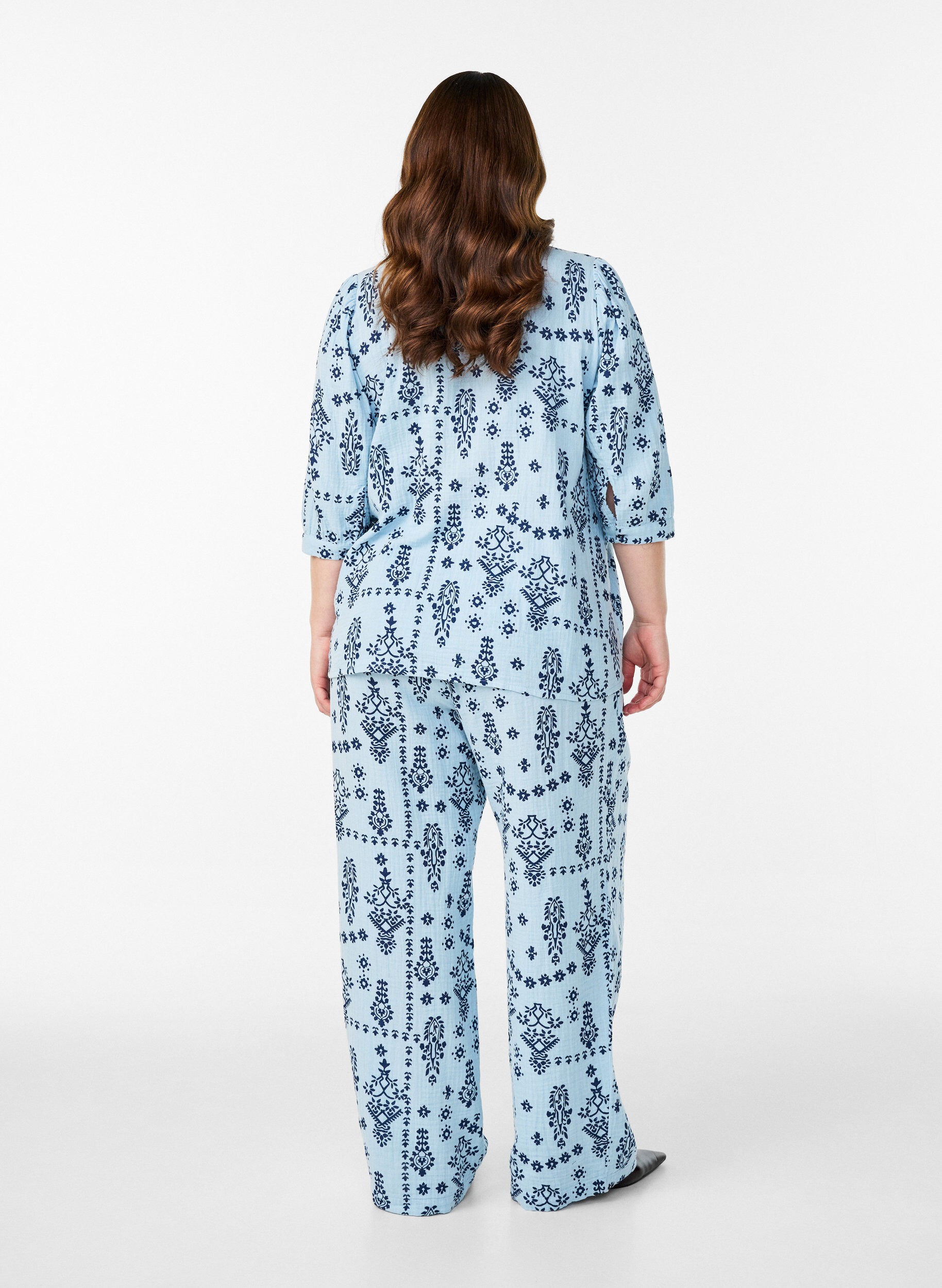 ZizziLockere Hose aus Baumwollmusselin mit Punkten, Blau, Model image number 1