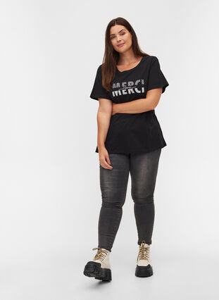 T-Shirt aus Bio-Baumwolle mit Print, Black Merci, Model image number 2