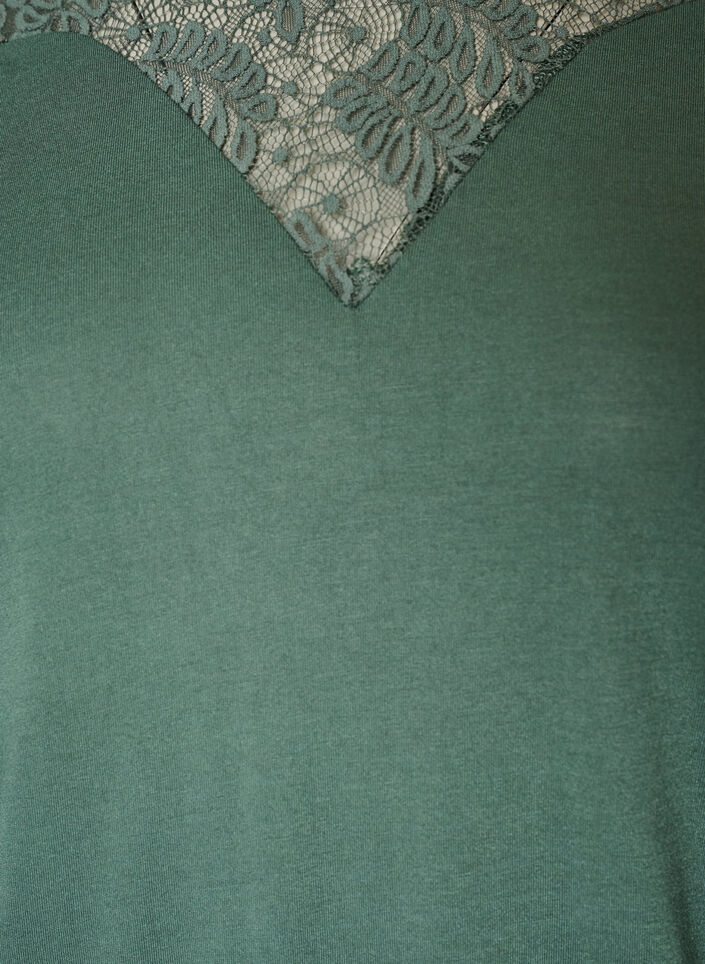 Bluse mit Spitzeneinsatz und Ballon&auml;rmeln, Gr&uuml;n, Packshot image number 2