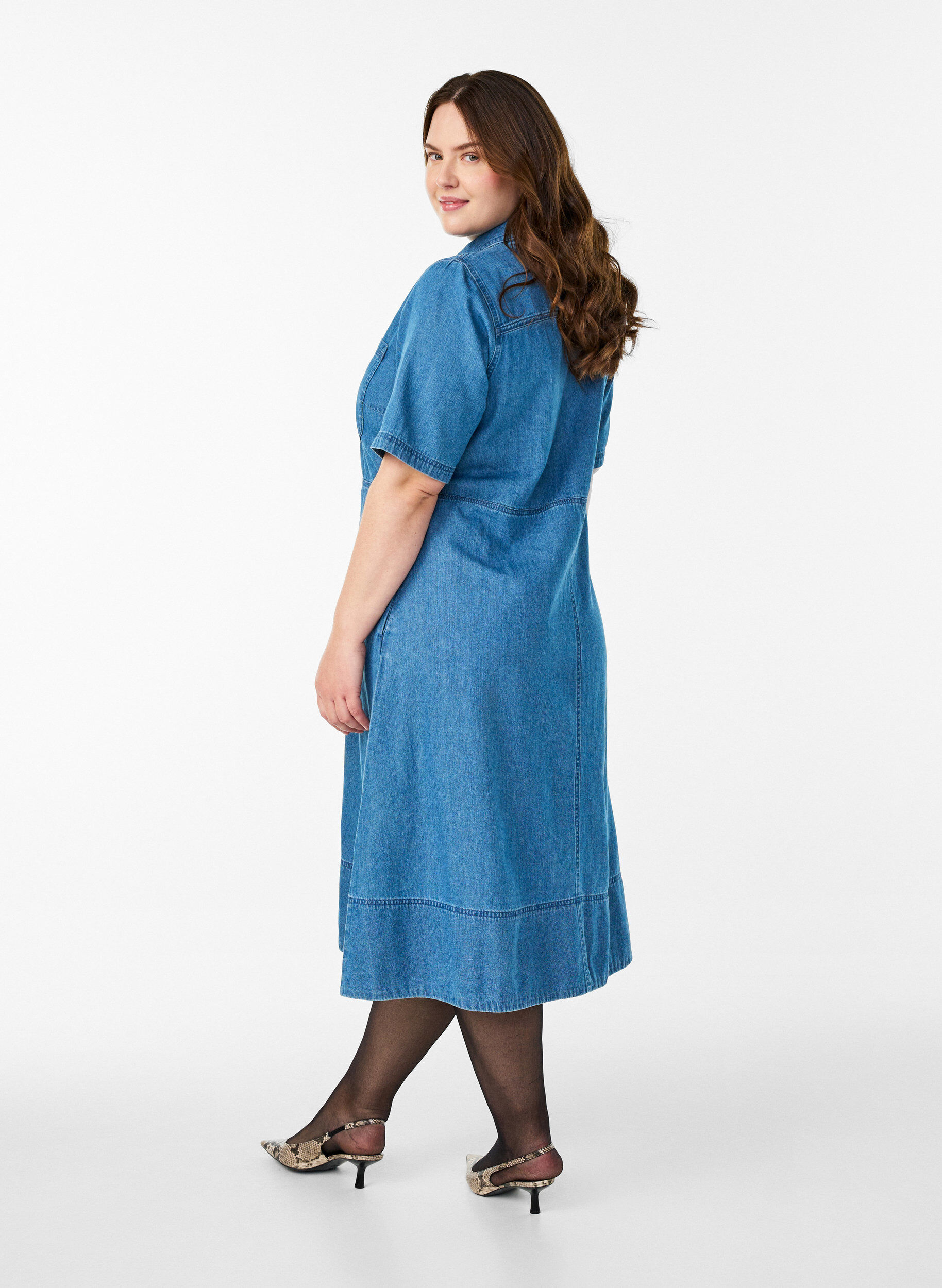 ZizziJeanshemdkleid mit kurzen &Auml;rmeln, Blau, Model image number 2