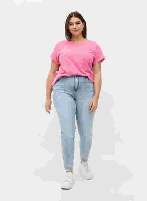 Amy Jeans mit hoher Taille und dekorativen Steinen