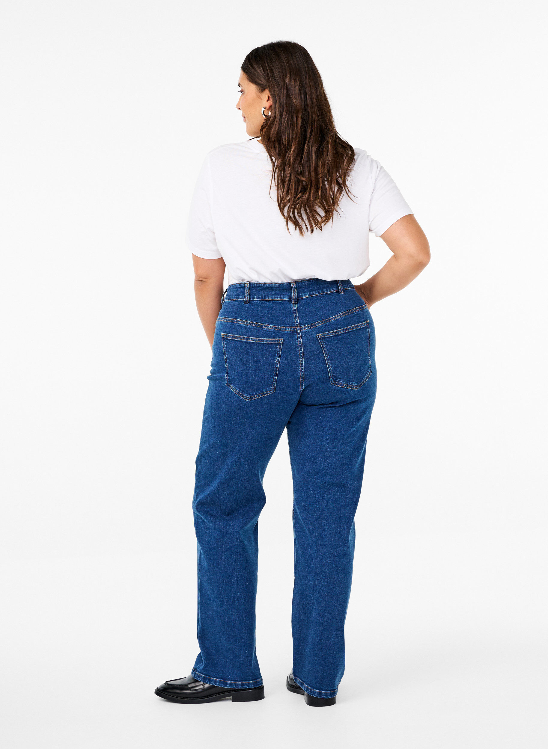 ZizziGemma Jeans mit hoher Taille und gerader Passform, Blau, Model image number 1