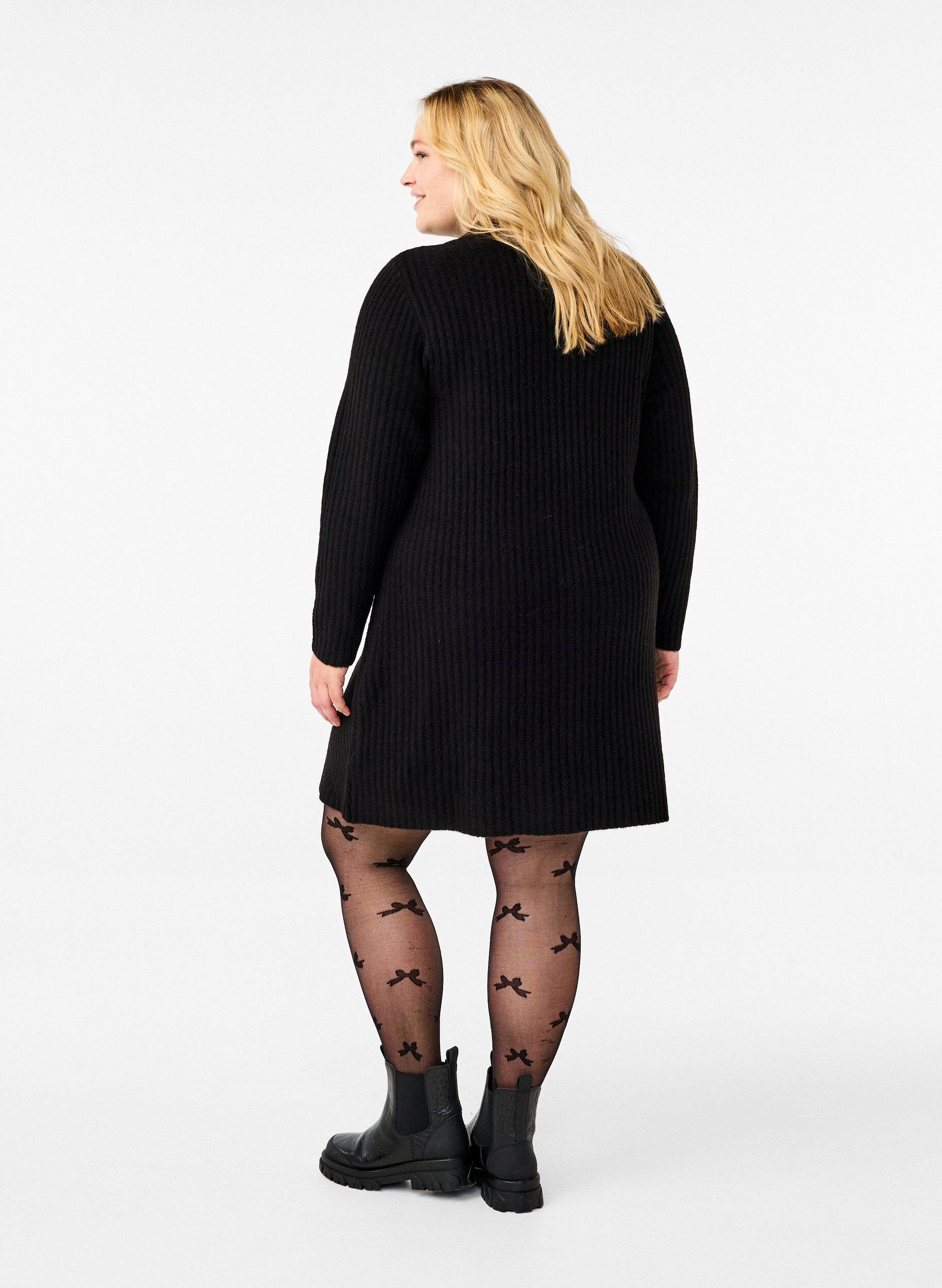 ZizziKurzes Rippstrickkleid mit Rundhalsausschnitt, Black, Model image number 1