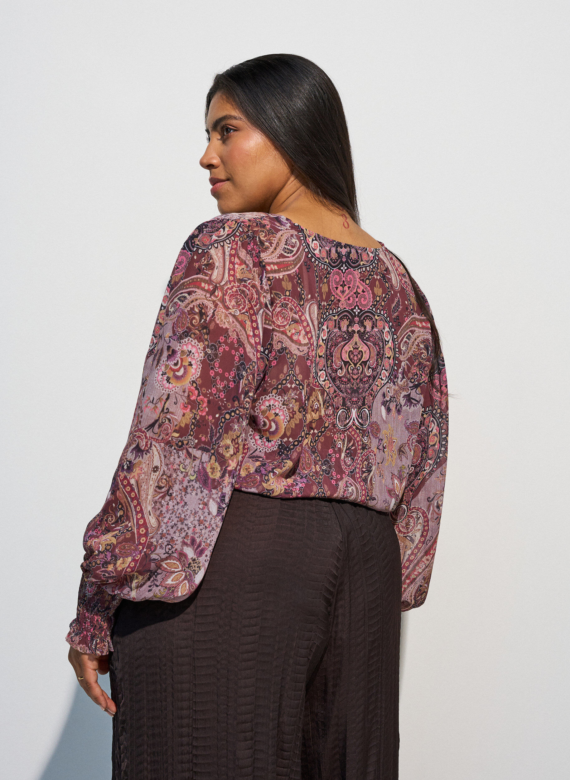ZizziTunika mit Paisleymuster und gesmokten &Auml;rmelb&uuml;ndchen, Rot, Model image number 2