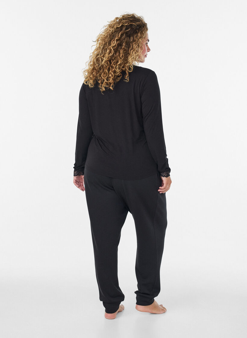 Bluse aus Viskose mit Spitzen und V-Ausschnitt, Schwarz, Model image number 2