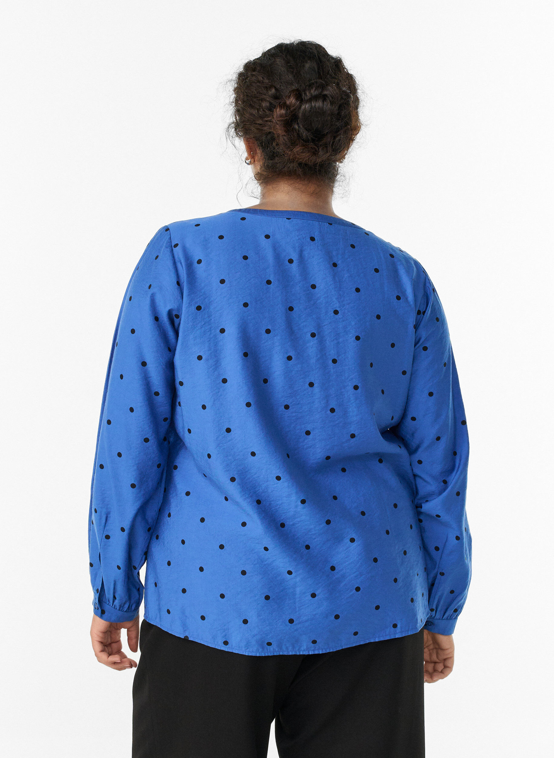 ZizziGepunktete Bluse mit langen &Auml;rmeln, Blau, Model image number 2