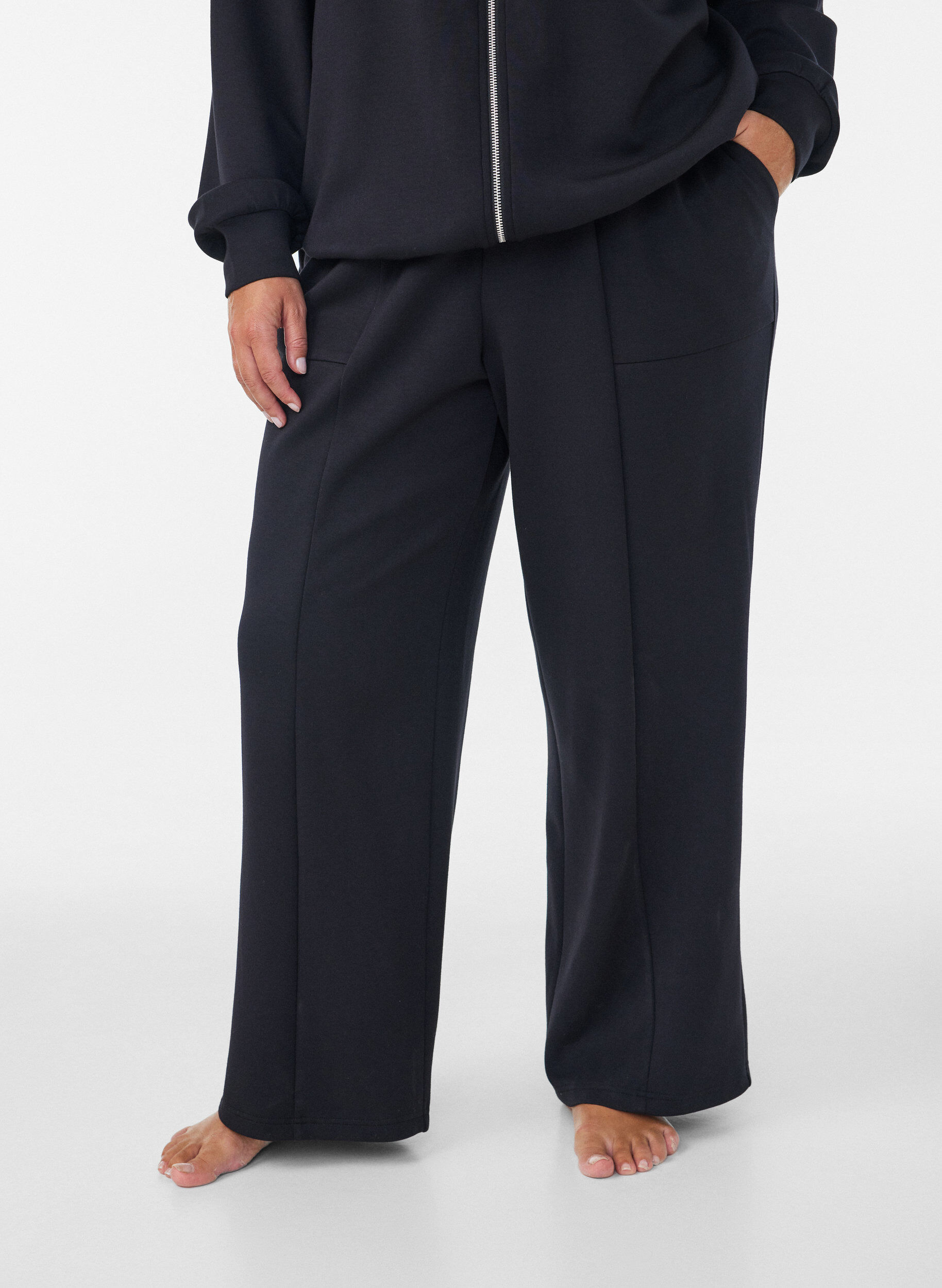 ZizziLockere Hose aus Jersey mit hoher Taille und Taschen, Schwarz, Model image number 2