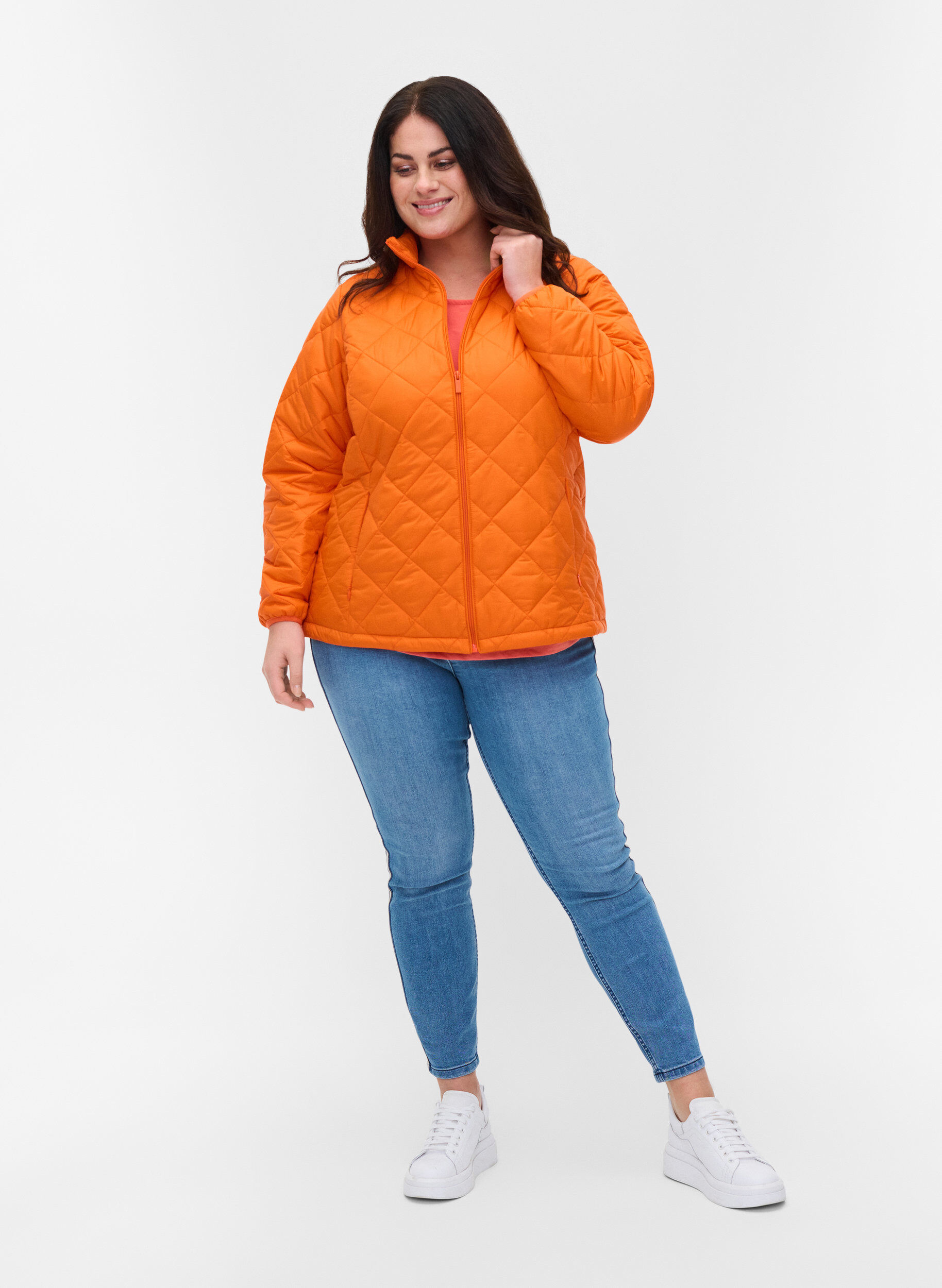 ZizziGesteppte Leichtgewichtsjacke mit Rei&szlig;verschluss und Taschen, Mandarin Orange, Model image number 2