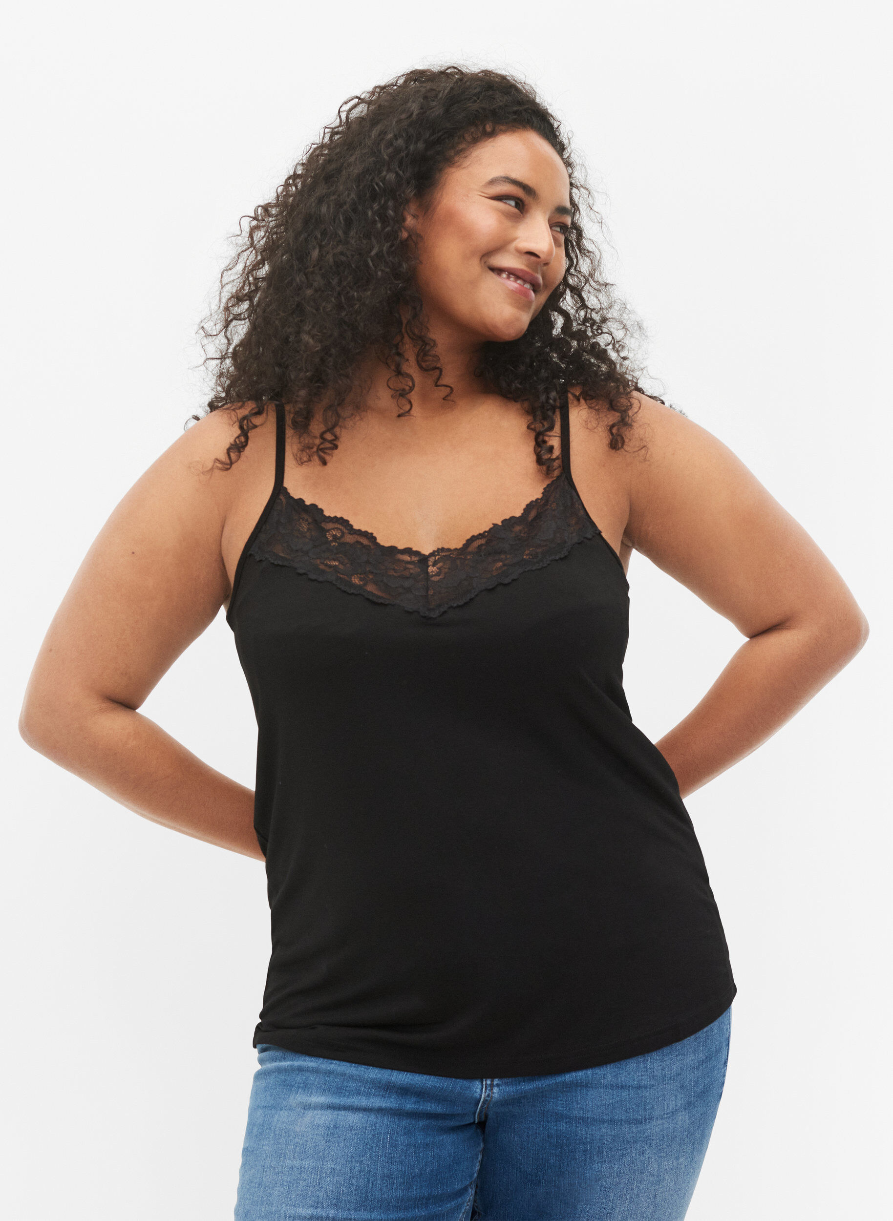 Zizzi2er-Pack Viskose-Tops mit Spitzendetails, Schwarz, Model image number 0