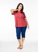 Basic-T-Shirt aus Baumwolle mit Rundhalsausschnitt, Rot, Model image number 1