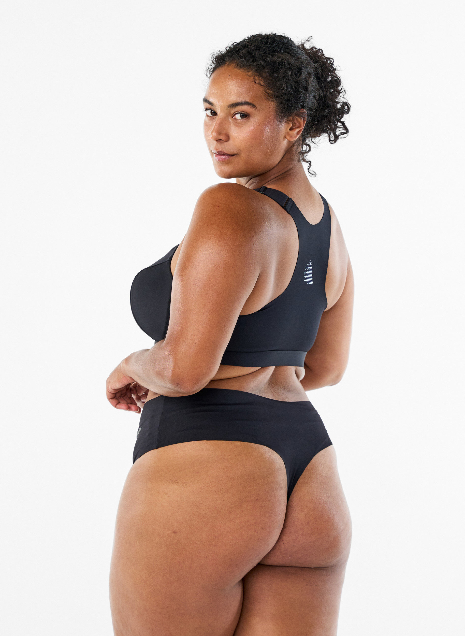 Zizzi2er-Pack unsichtbare G-String Trainingsslips, Schwarz, Model image number 1