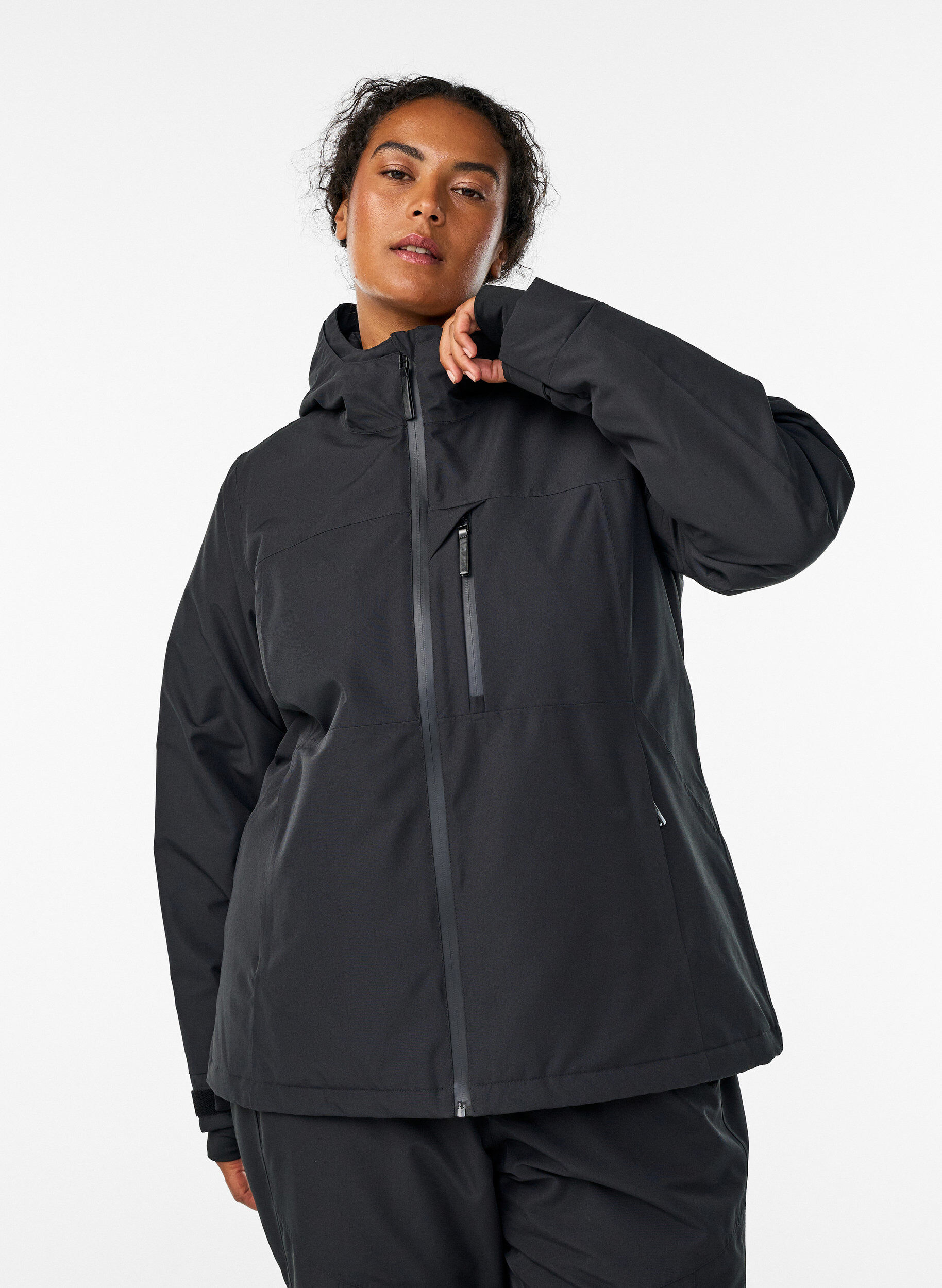 Skijacke mit Kapuze und Rei&szlig;verschlusstaschen, Schwarz, Model