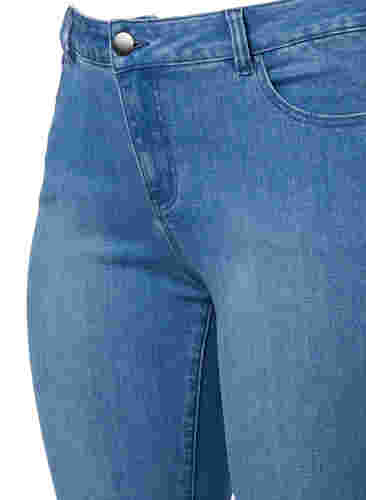 Cropped Emily Jeans mit Stickerei, Blue denim, Packshot image number 2