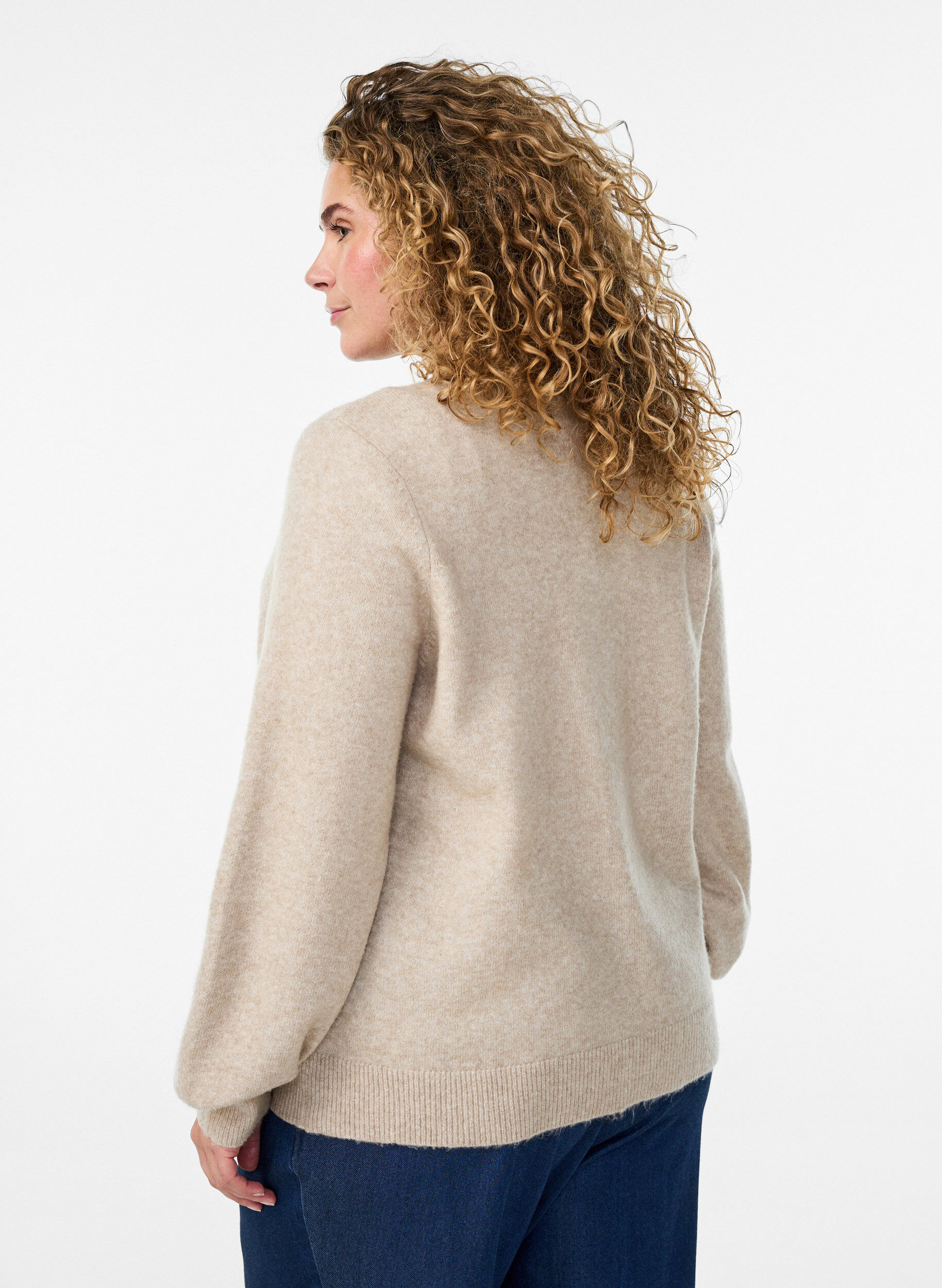 ZizziStrickjacke aus weichem Strick mit goldfarbenen Kn&ouml;pfen, Beige, Model image number 2