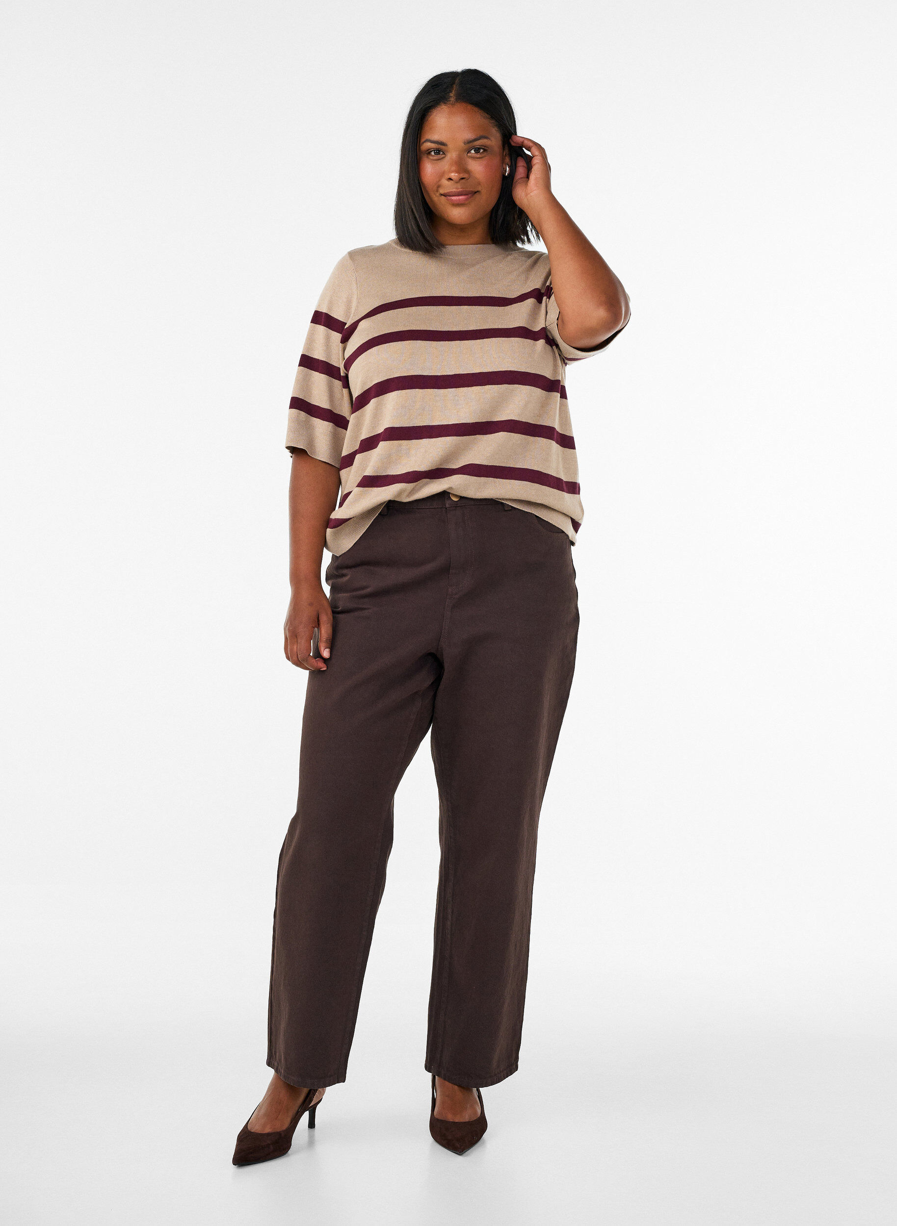 ZizziGestreiftes Stricktop mit kurzen &Auml;rmeln, Beige, Model image number 1