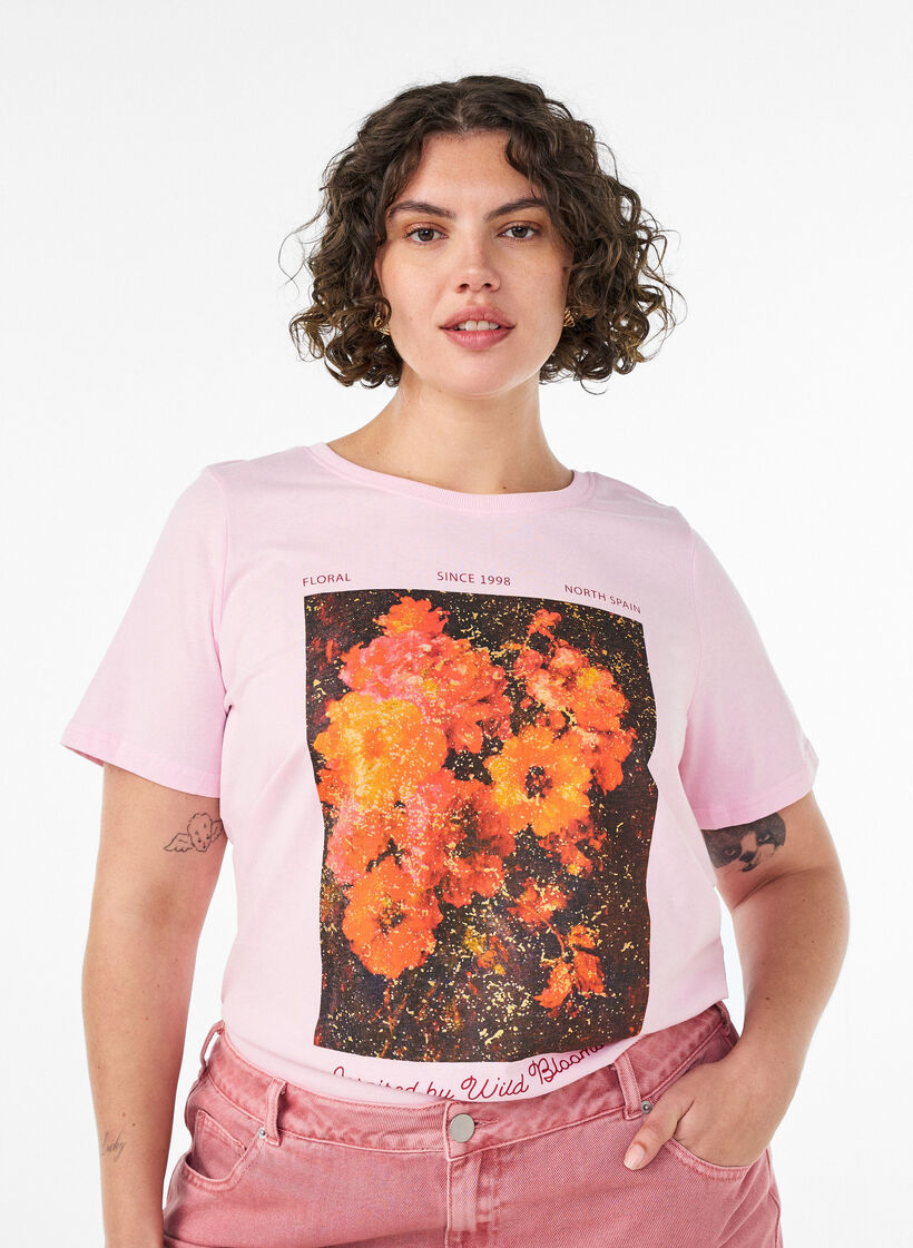 T-Shirt aus Baumwolle mit Frontprint, Rot, Model image number 0