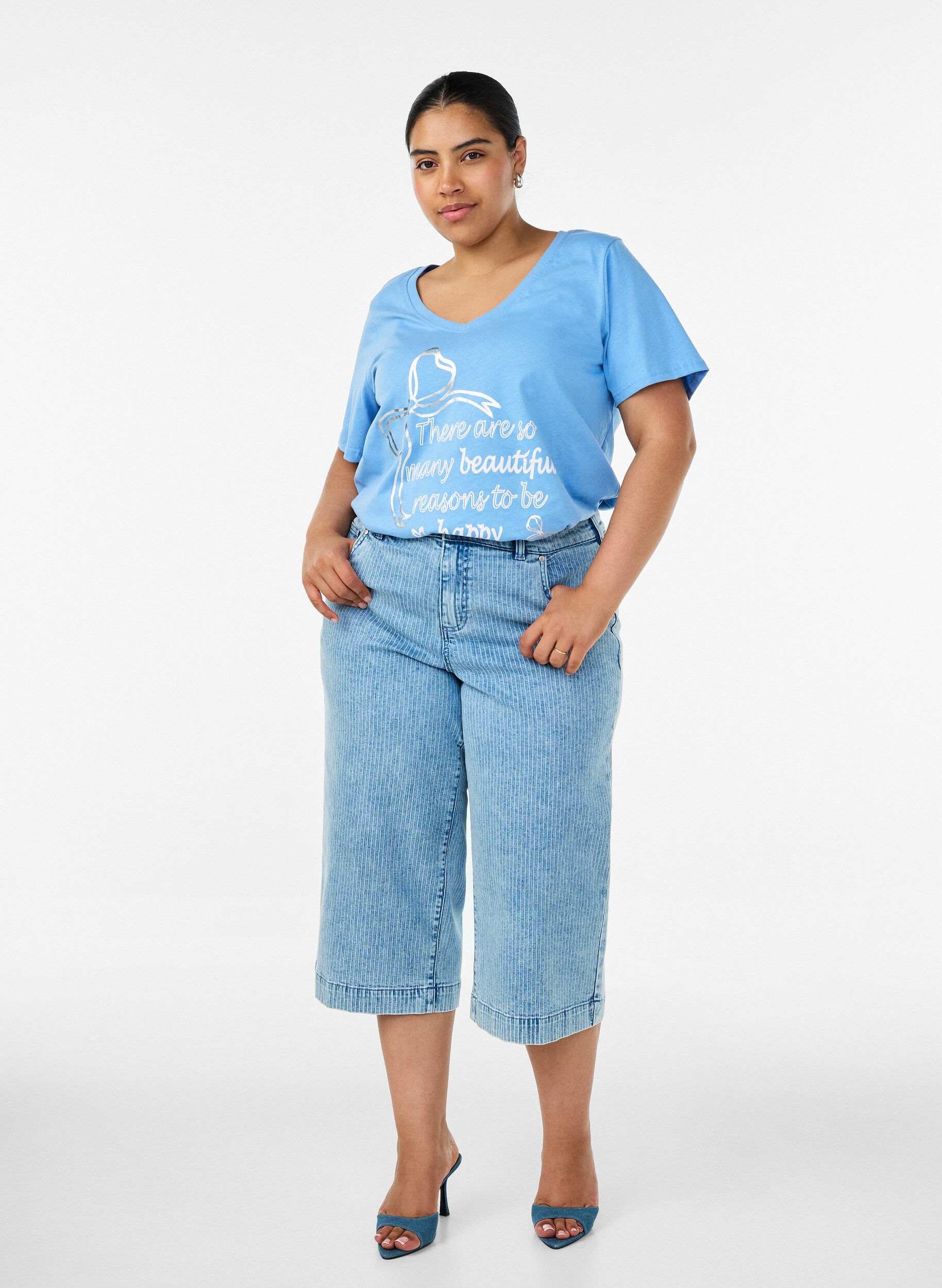 ZizziT-Shirt aus Baumwolle mit V-Ausschnitt und Frontprint, Blau, Model image number 1
