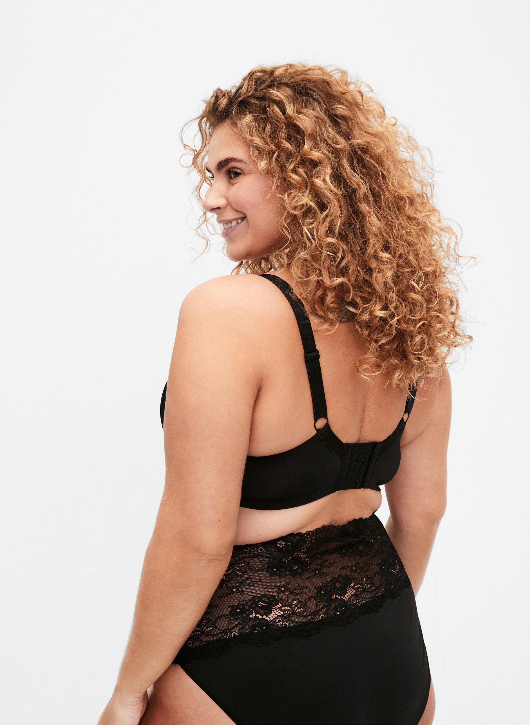 ZizziGeformter BH mit Spitze, Black, Model image number 1
