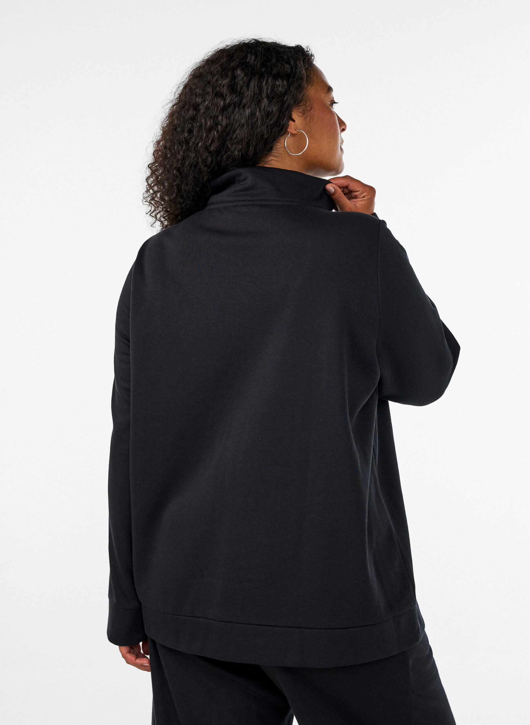 ZizziSweatshirt mit hohem Kragen und Rei&szlig;verschluss, Schwarz, Model image number 2