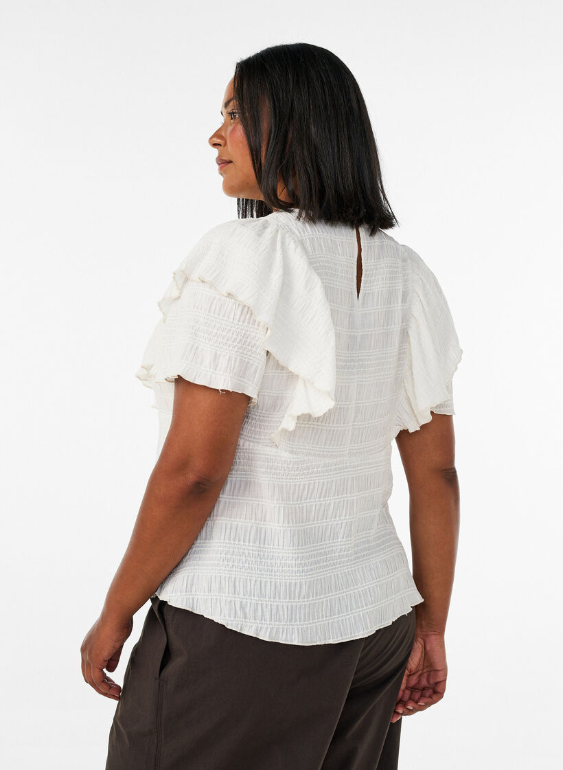 Bluse mit gesmokter Textur und R&uuml;schen&auml;rmeln, Vanille, Model image number 2