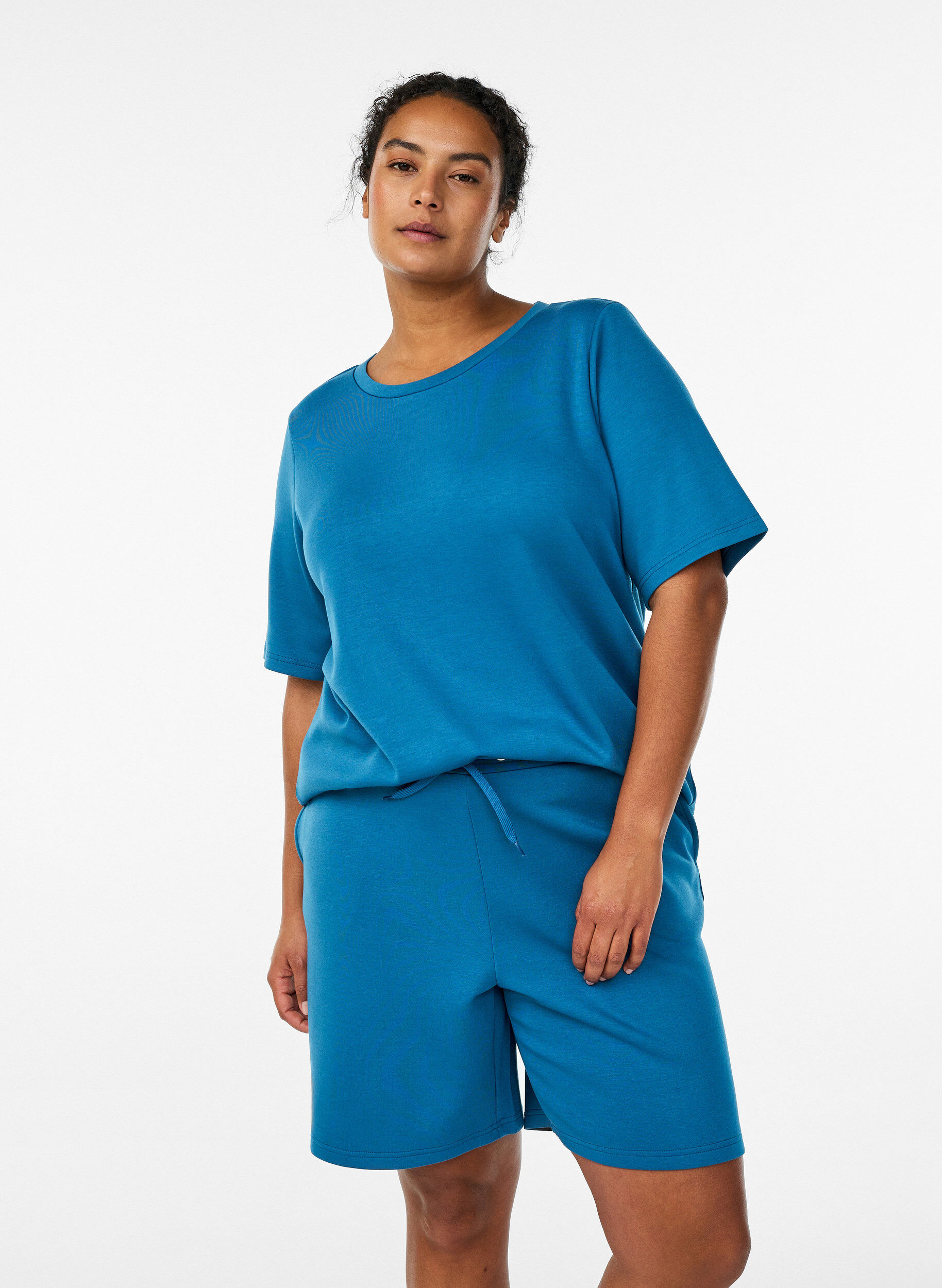 Shorts aus Modalmischung mit Taschen, Petrol, Model