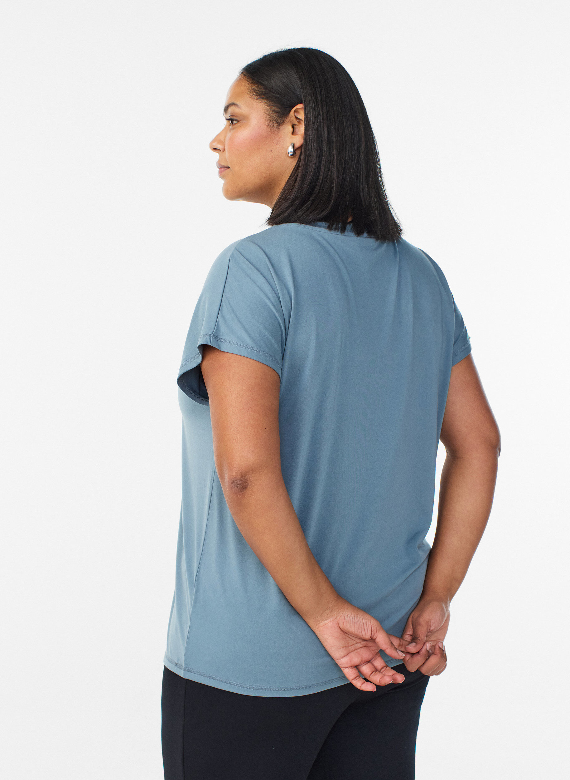 ZizziLockeres Trainings-T-Shirt mit V-Ausschnitt, Grau, Model image number 2