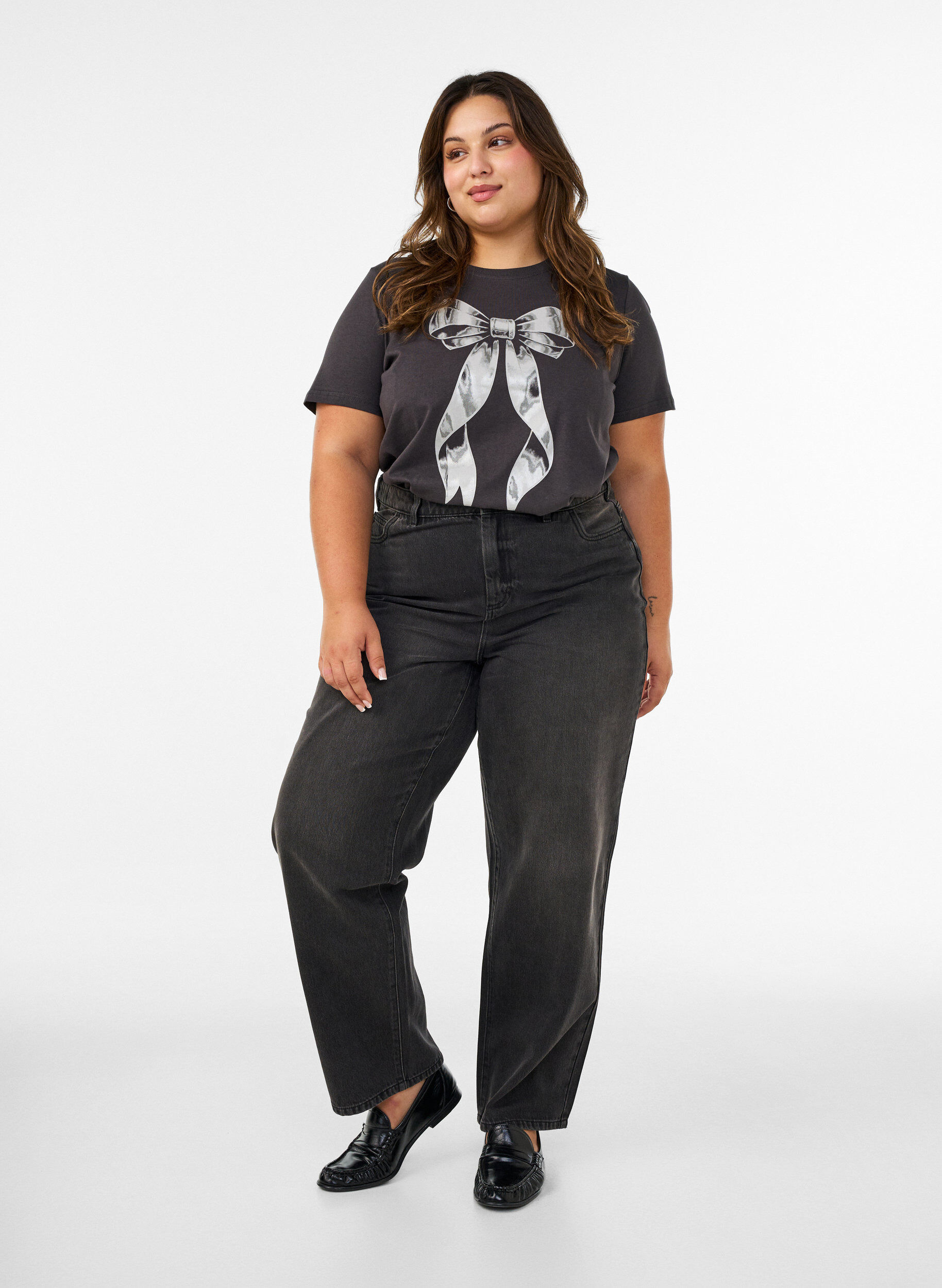 ZizziT-Shirt aus Baumwolle mit Frontprint, Grau, Model image number 1