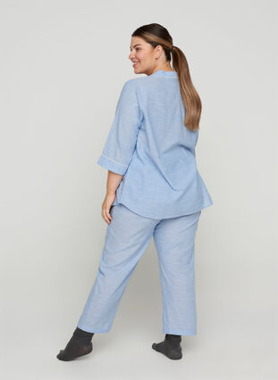 Lockere Schlafanzughose mit Streifen, White/Blue Stripe, Model image number 1