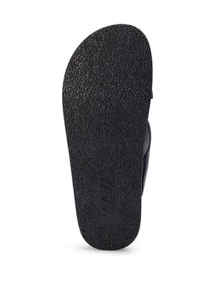 Weit geschnittene Sandale mit überkreuzten Riemen, Black, Packshot image number 4