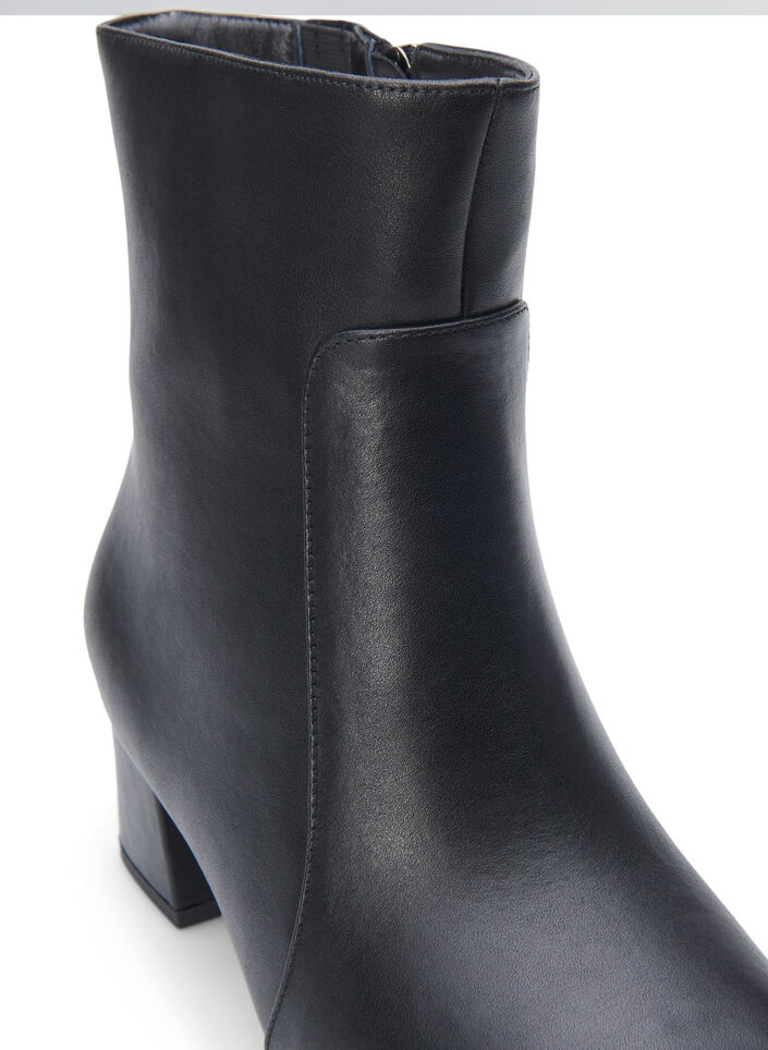 Extra-Weite - Knöchenstiefel aus Leder mit Absatz, Black, Packshot image number 3