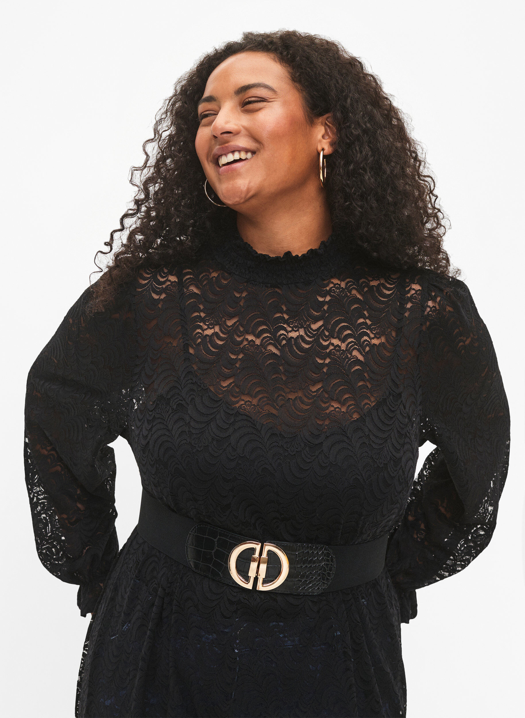 ZizziElastischer Tailleng&uuml;rtel mit goldfarbener Schnalle, Black, Model image number 0