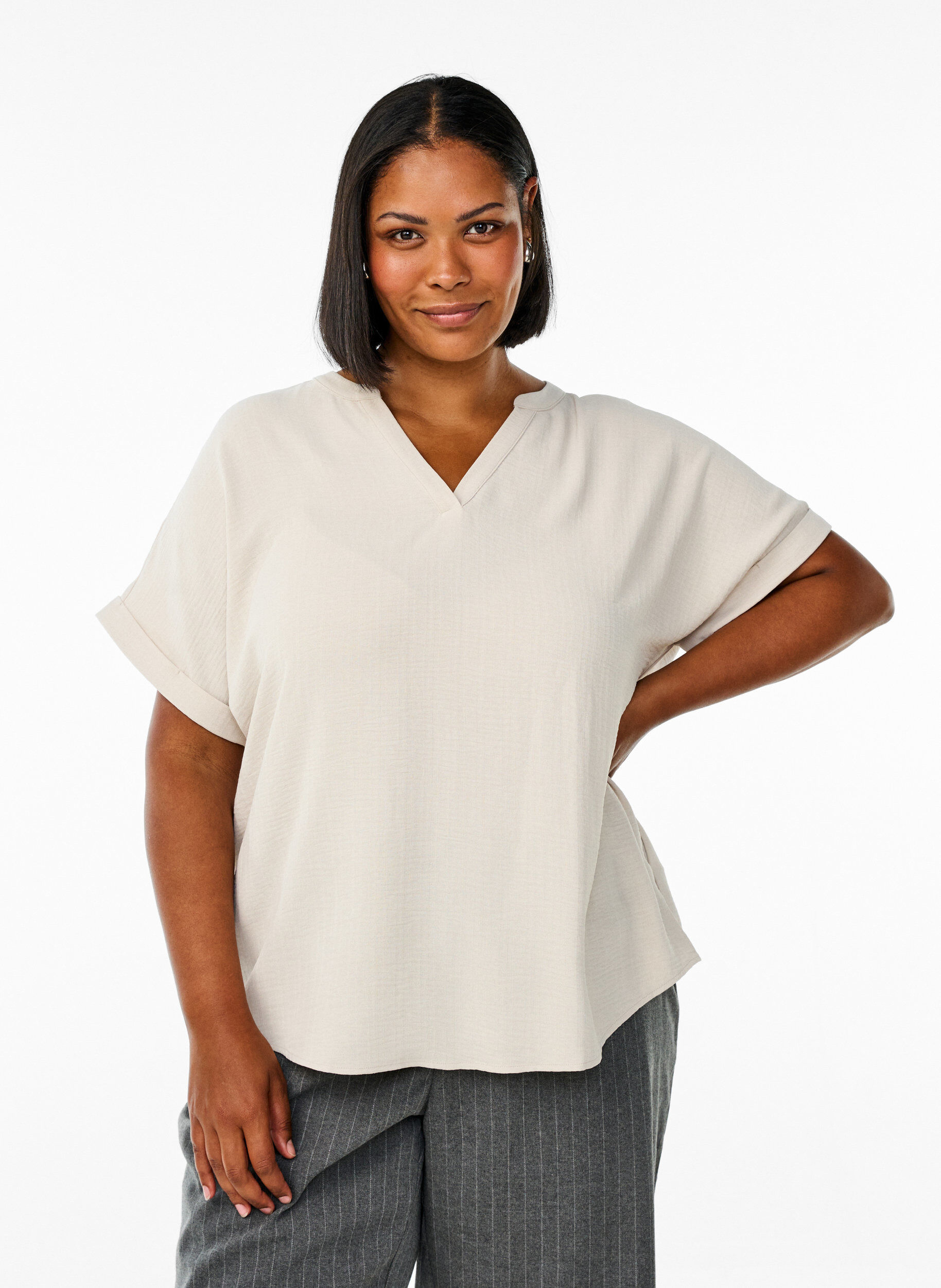 ZizziLockere Bluse mit kurzen &Auml;rmeln, Beige, Model image number 0