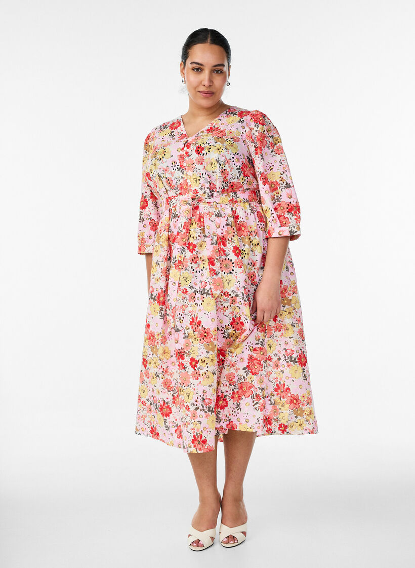 Gebl&uuml;mtes Midikleid mit Lochstickerei und Bindeg&uuml;rtel, Rot, Model