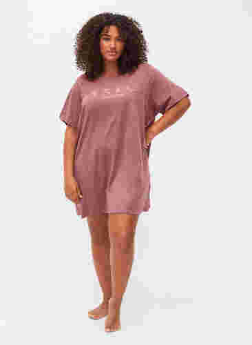 Oversize Schlaf-T-Shirt aus Bio-Baumwolle, Rose Brown W. Relax , Model image number 2