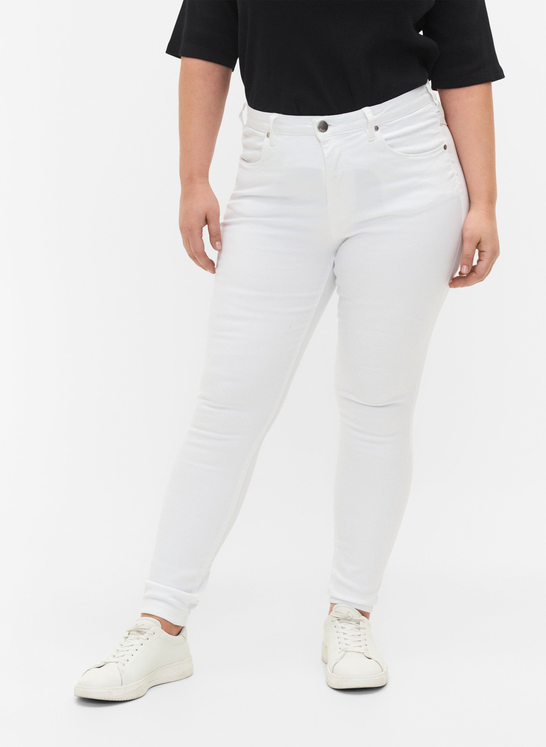 ZizziSuper Slim Amy Jeans mit hoher Taille, White, Model image number 3