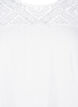 Kurzärmelige Viskosebluse mit Spitzendetail, Bright White, Packshot image number 2