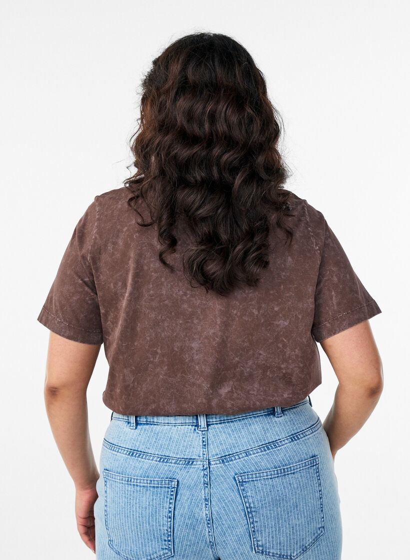 Baumwoll-T-Shirt mit Frontprint, Braun, Model image number 2