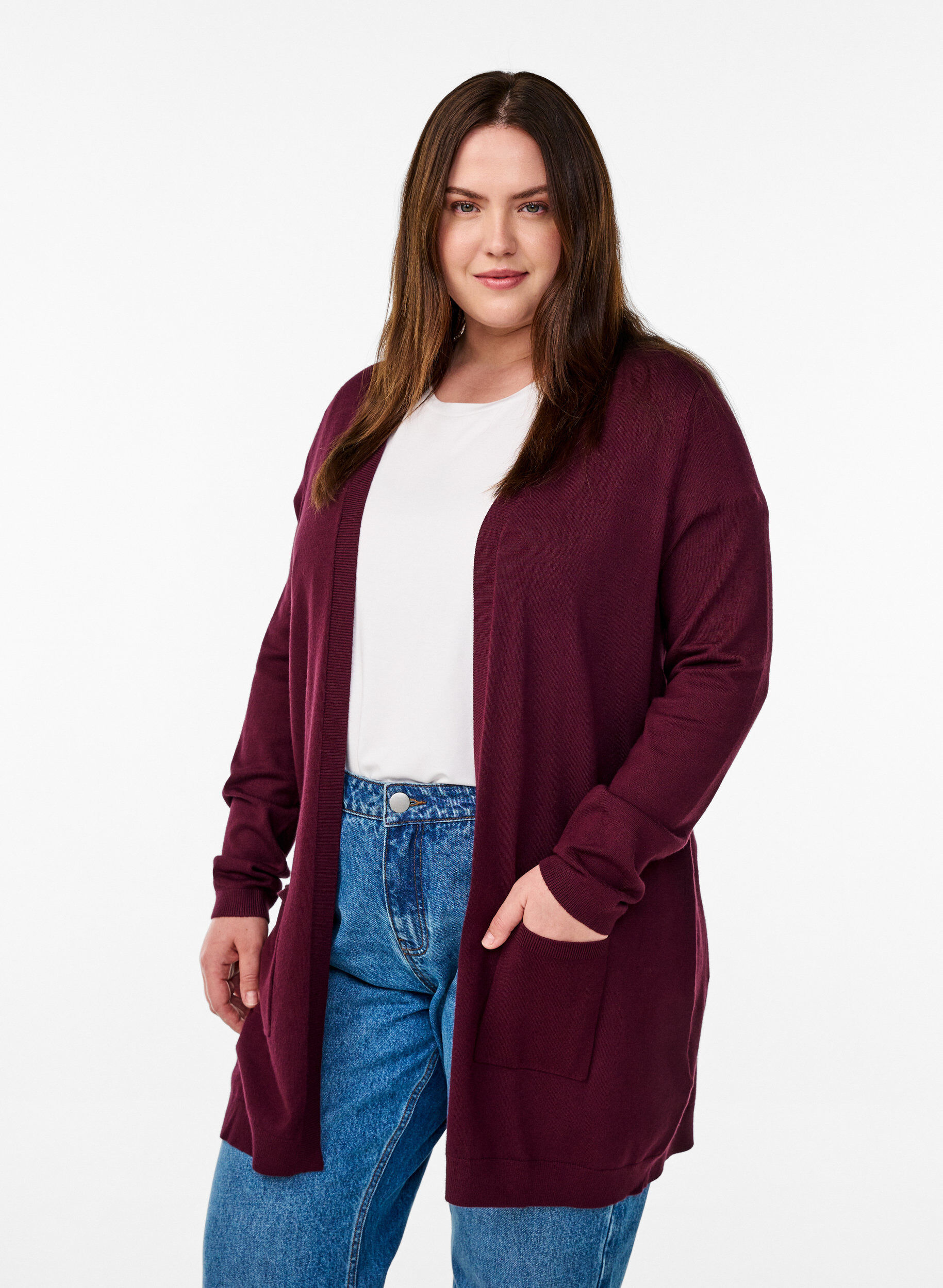 Lange Strickjacke aus Viskose-Mischung, Rot, Model