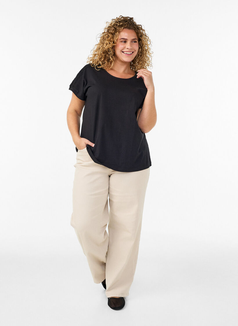 T-Shirt aus Baumwolle mit H&auml;keldetail, Schwarz, Model image number 1