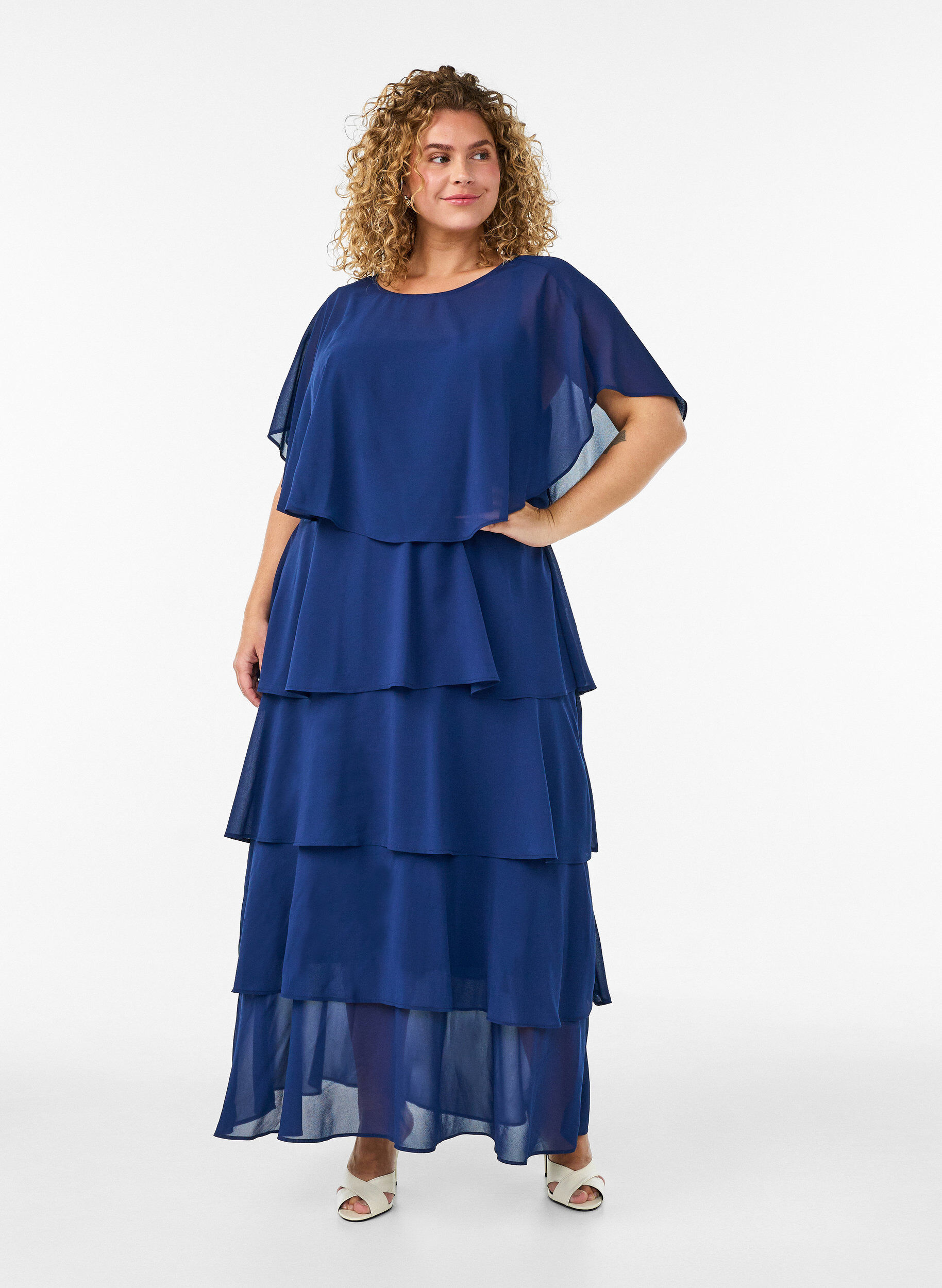ZizziMaxikleid mit R&uuml;schen-Volants und abnehmbarem Cape, Blau, Model image number 2