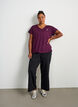 Lockeres Trainings-T-Shirt mit V-Ausschnitt, Lila, Model image number 1